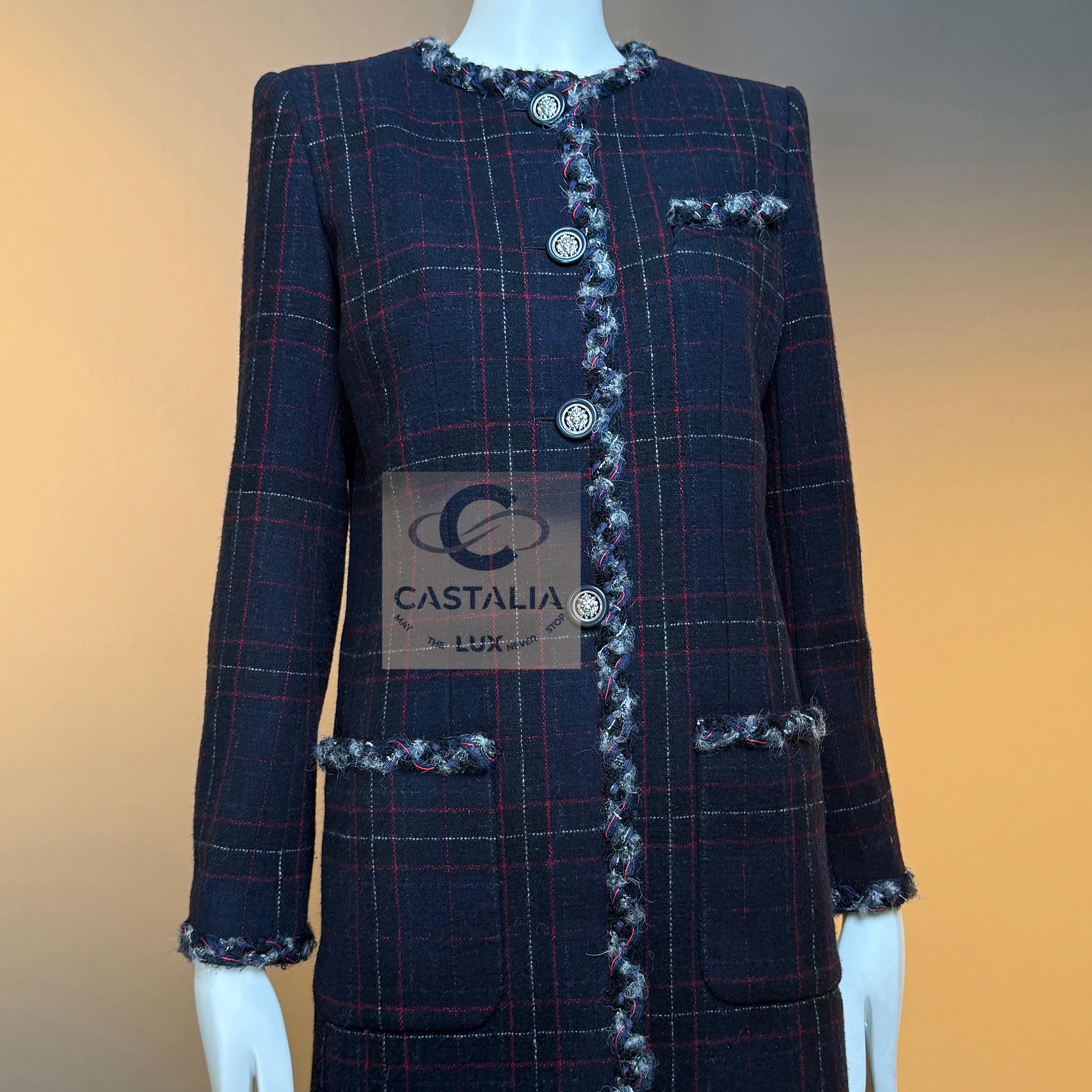 Chanel Parigi / Edimburgo Cappotto da passerella in tartan 36 FR in vendita 8