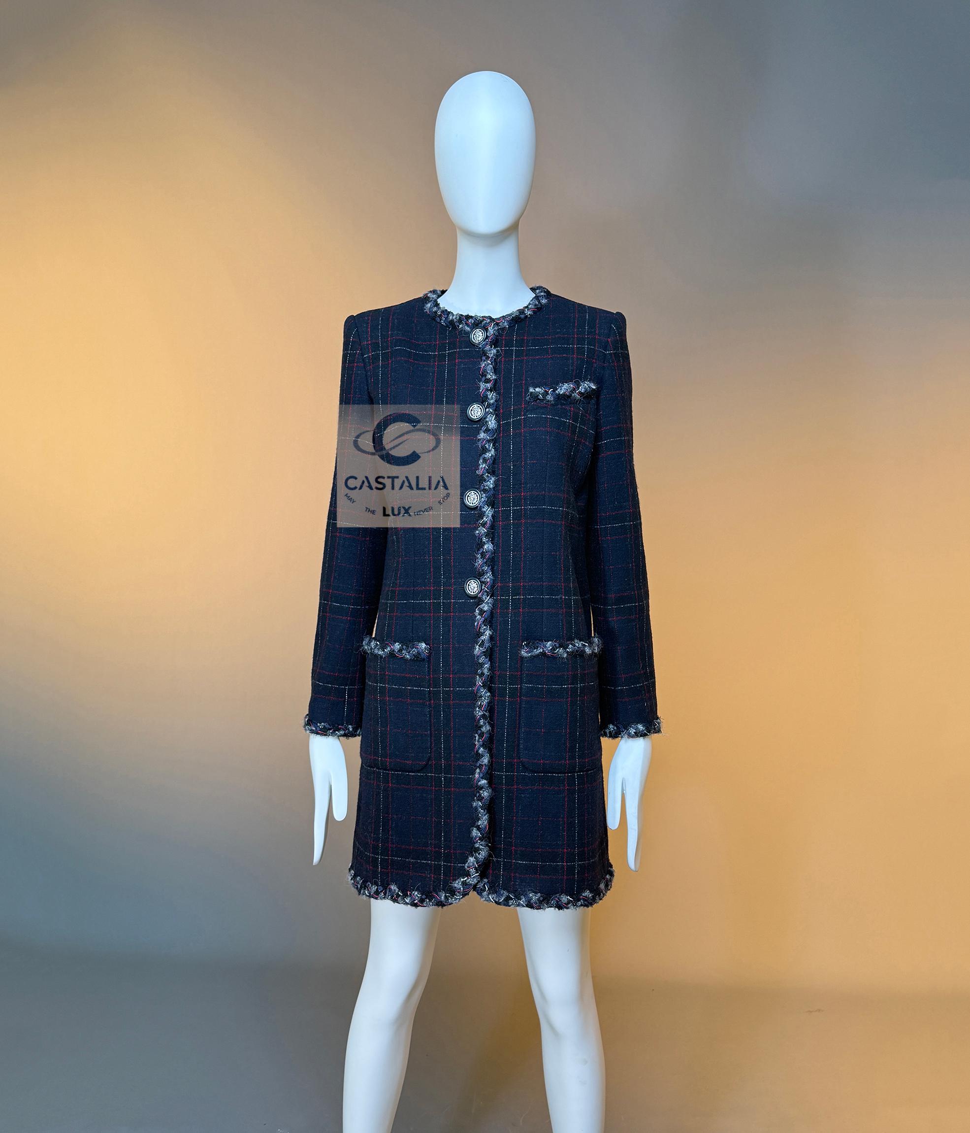 Chanel Paris / Edinburgh Tartan Relic Runway Mantel 36 FR im Angebot 1