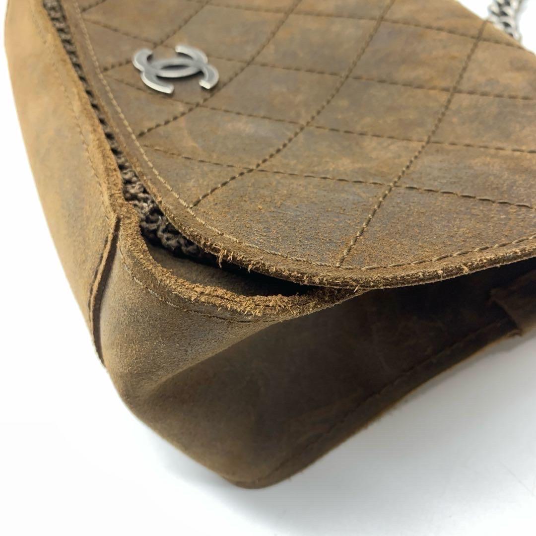 Chanel París-Edingburgh Highlander Messenger Bag Piel de ante acolchada envejecida en venta 5