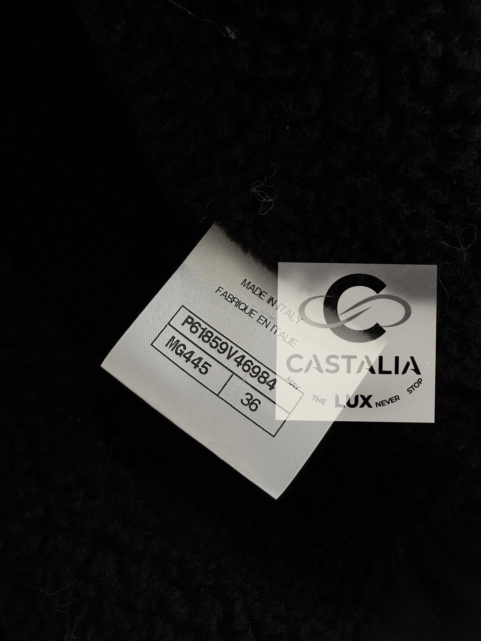 Chanel Paris / Egypt Eternal Geometry Giacca in tweed nero 36 FR in vendita 11
