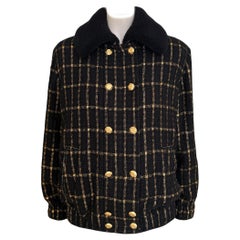 Chanel Paris / Egypt Runway Black Tweed & Sherpa Jacket 36 FR