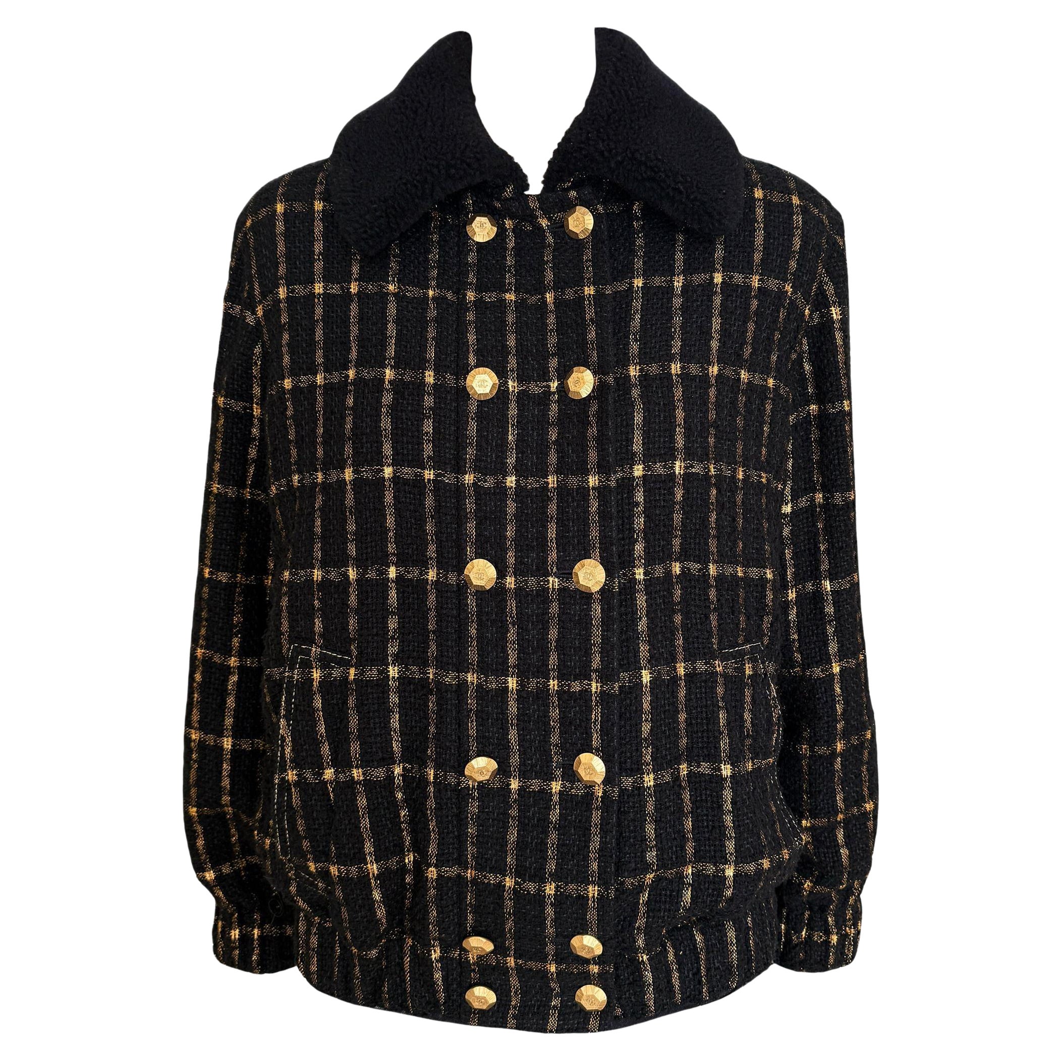 Chanel Paris / Egypt Runway Giacca in tweed e sherpa nera 36 FR