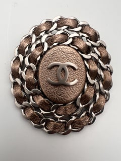 Chanel Paris fall 2016 Brooch