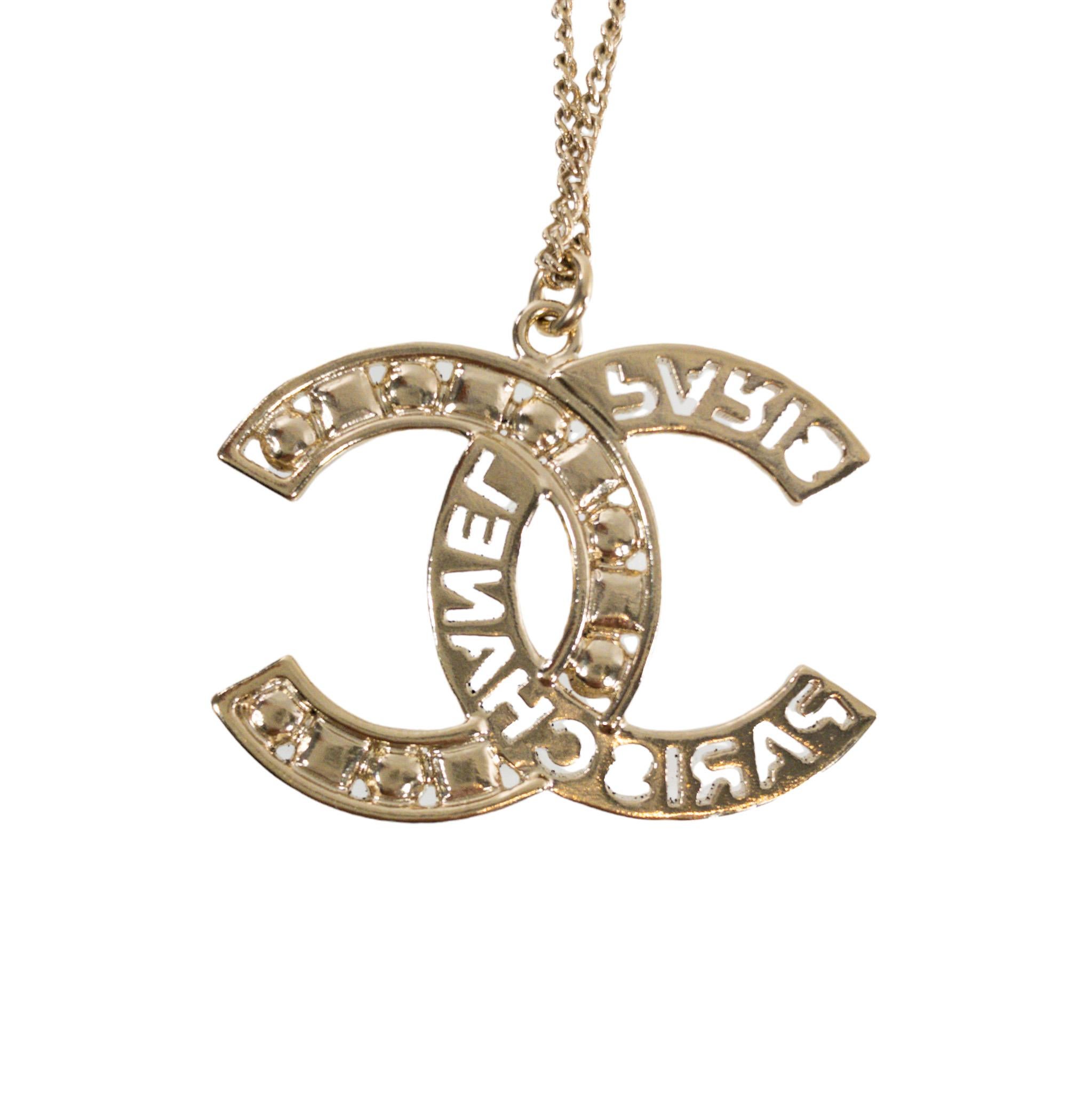 Chanel Paris Gold CC Halskette mit Steinen im Zustand „Hervorragend“ im Angebot in Miami Beach, FL