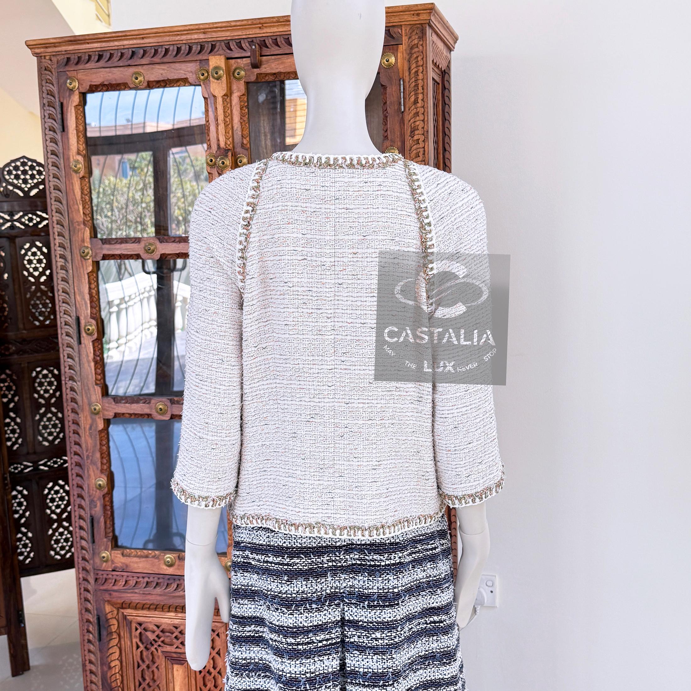Chanel Paris / Greece CC Giacca in tweed ecru con bottoni a forma di gufo 42 FR in vendita 13