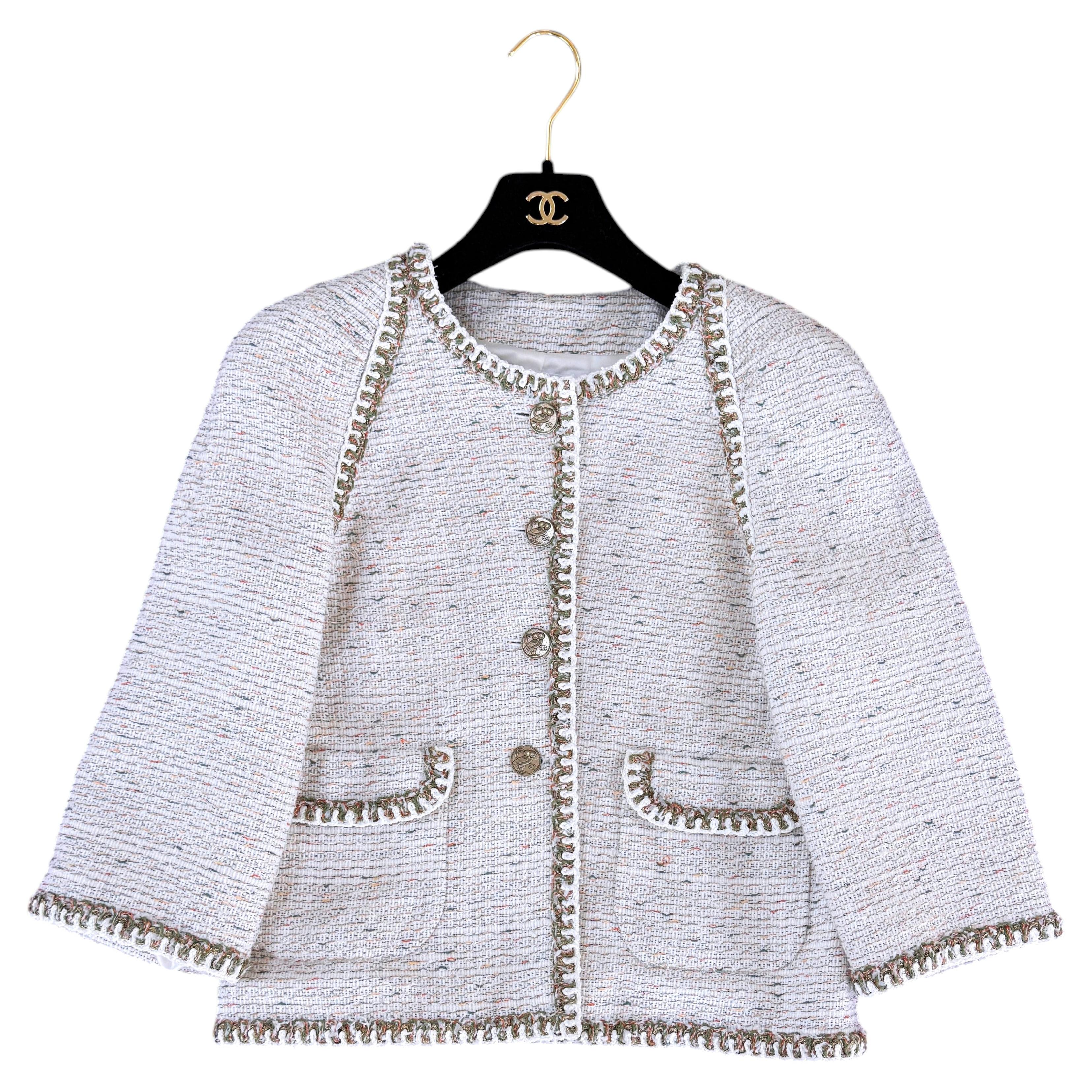 CHANEL Paris / Griechenland CC Eulenknöpfe Ecru-Tweedjacke 42 FR im Angebot
