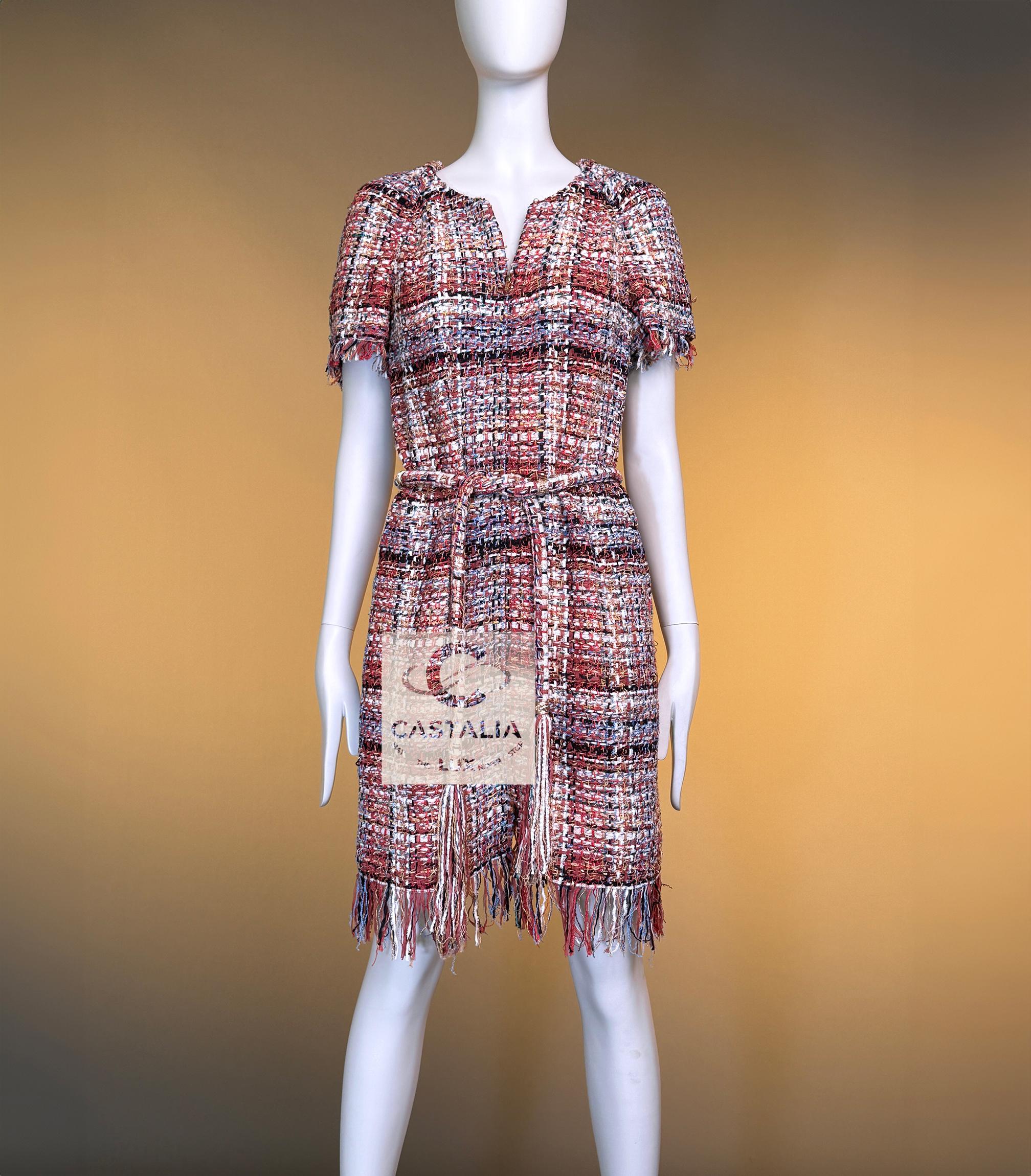 CHANEL París / Grecia Chaqueta de tweed de pasarela con cinturón joya 40 FR en Excelente estado para la venta en Dubai, AE