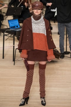 Chanel Paris / HAMBURG Cashmere Runway Jumper