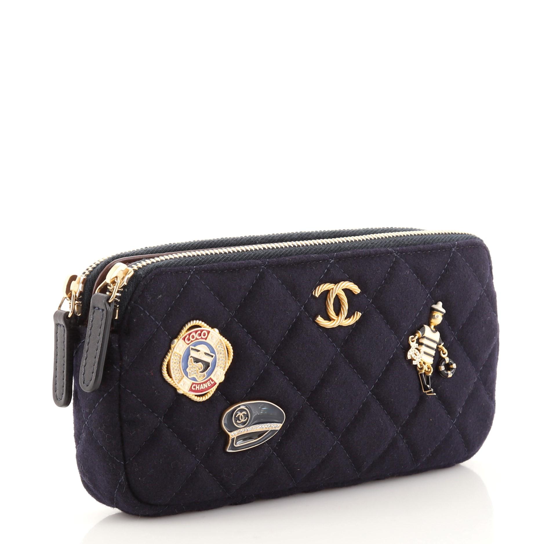Chanel Paris-Hamburg Clutch mit doppeltem Reißverschluss und gesteppter Wolle mit Kette (Schwarz)