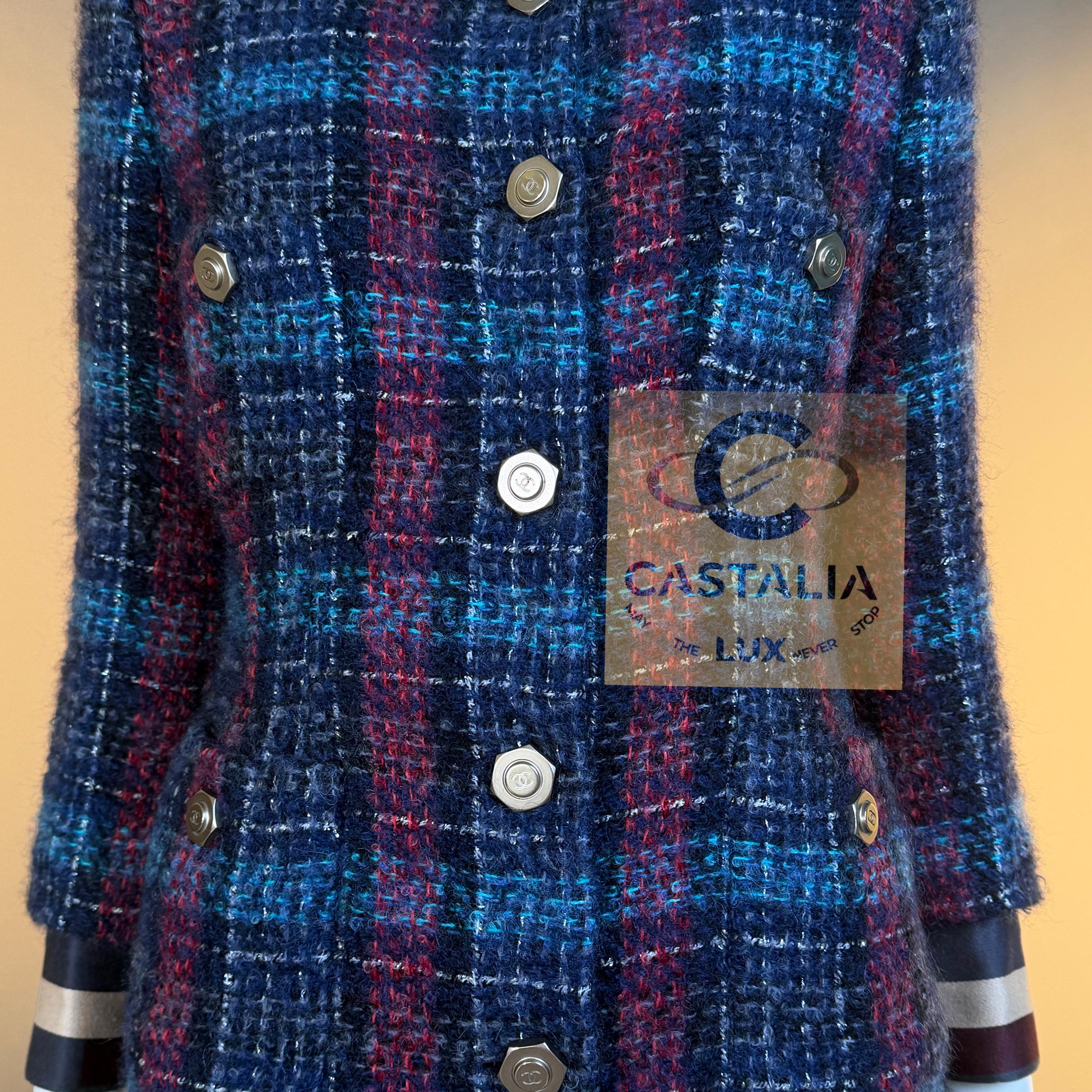 CHANEL París / Hamburgo Chaqueta de tweed de pasarela 38 FR en venta 3