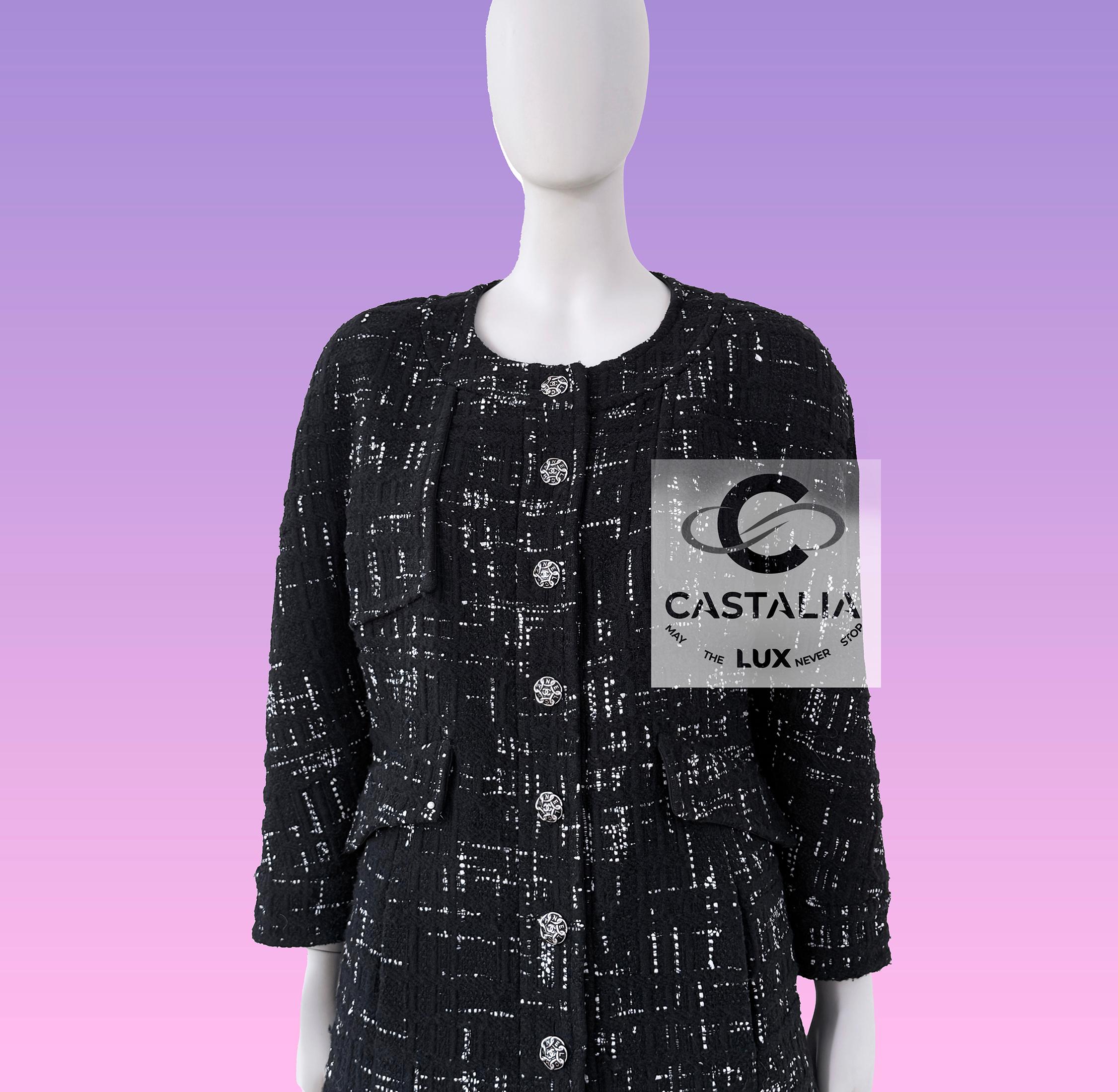 Chanel París / Hamburgo Chaqueta intemporal de tweed negro 46 FR en venta 6