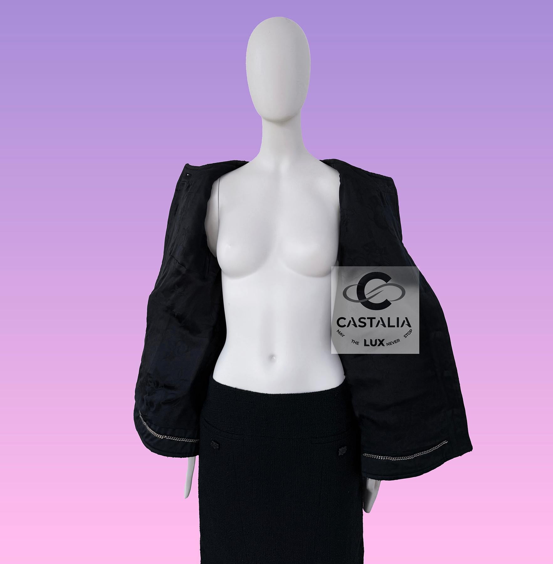 Chanel París / Hamburgo Chaqueta intemporal de tweed negro 46 FR en venta 7