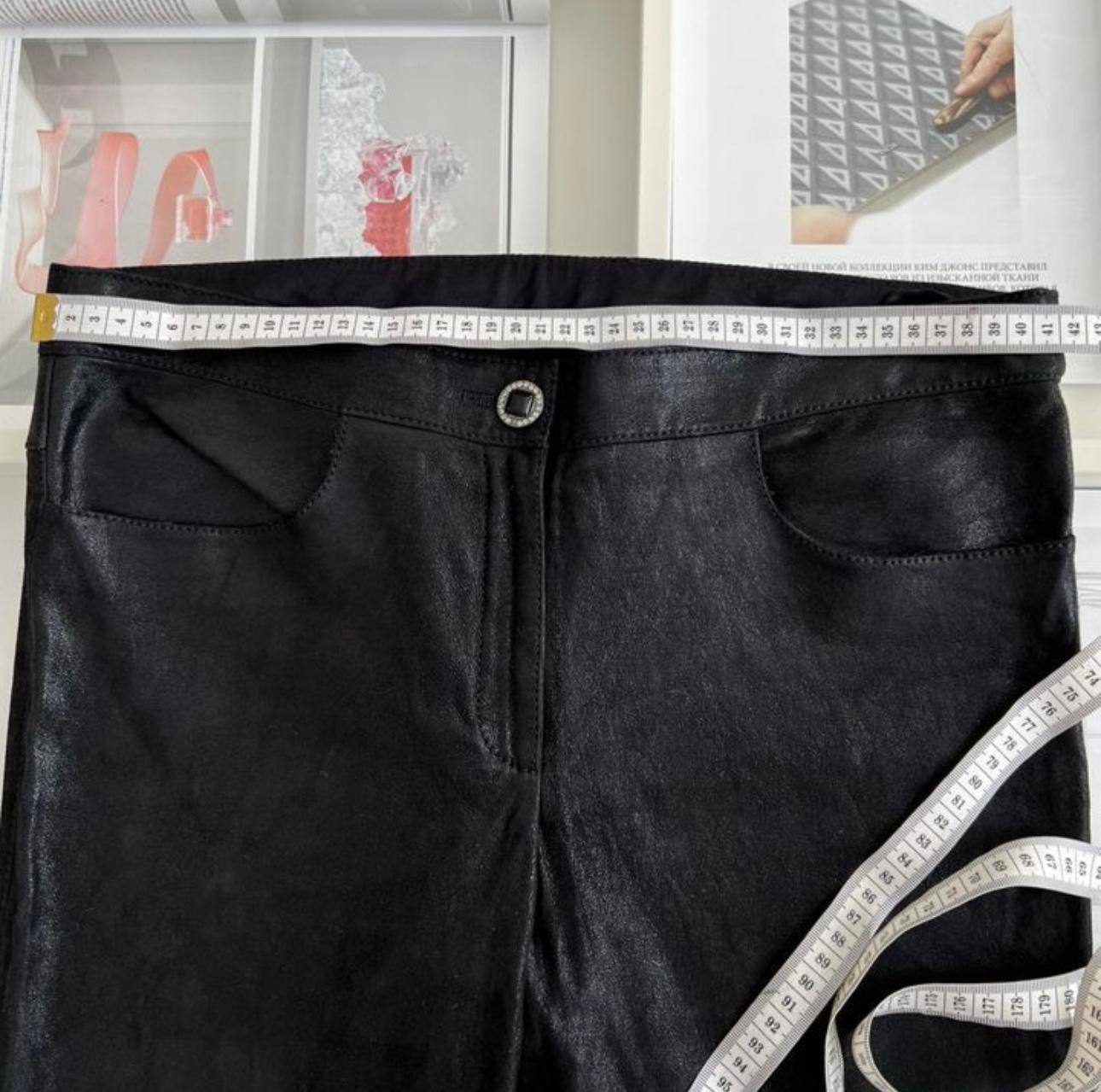 Pantalon évasé en cuir Chanel Paris in Rome Runway Unisexe en vente