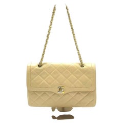 Chanel Paris Limited – Beiges Lammleder mit zweifarbigen Metallbeschlägen