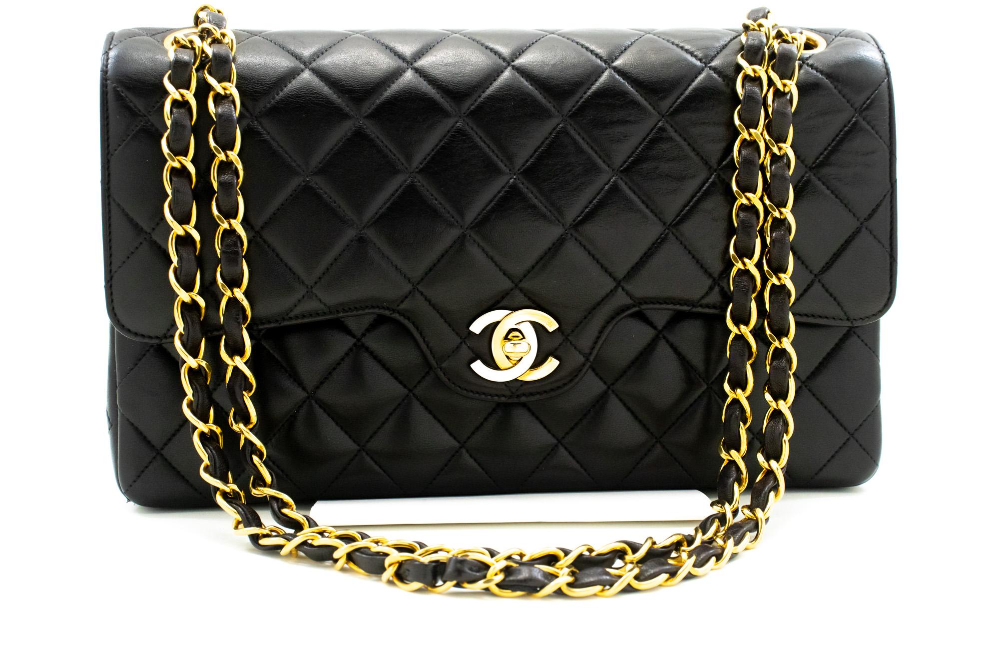 An authentic CHANEL Paris Limited Chain Shoulder Bag Black Double Flap Quilted. The color is Black. The outside material is Leather. The pattern is Solid. This item is Vintage / Classic. The year of manufacture would be 1991-1994.
Conditions &