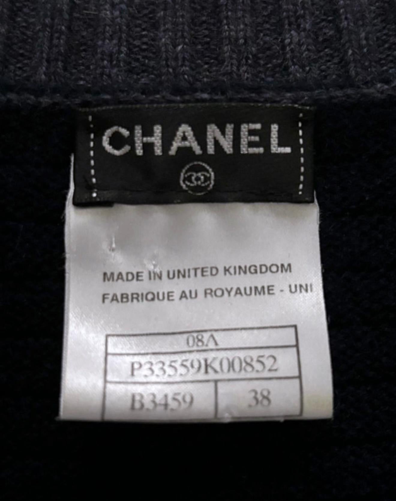 Veste Chanel Paris/Londres CC boutons en cachemire 38 FR en vente 3