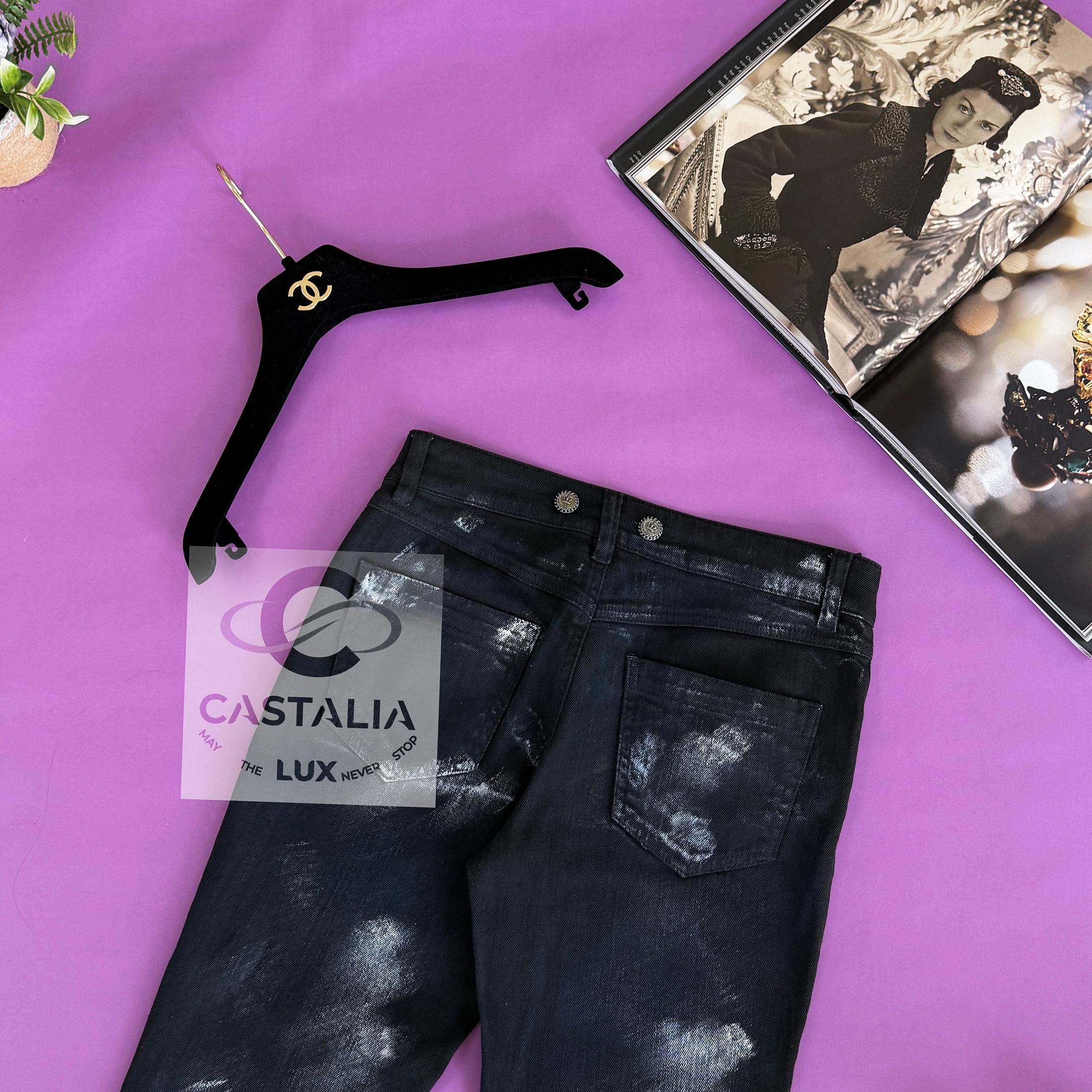 Chanel Paris / London CC Crown Buttons Black Jeans 36 FR For Sale 4