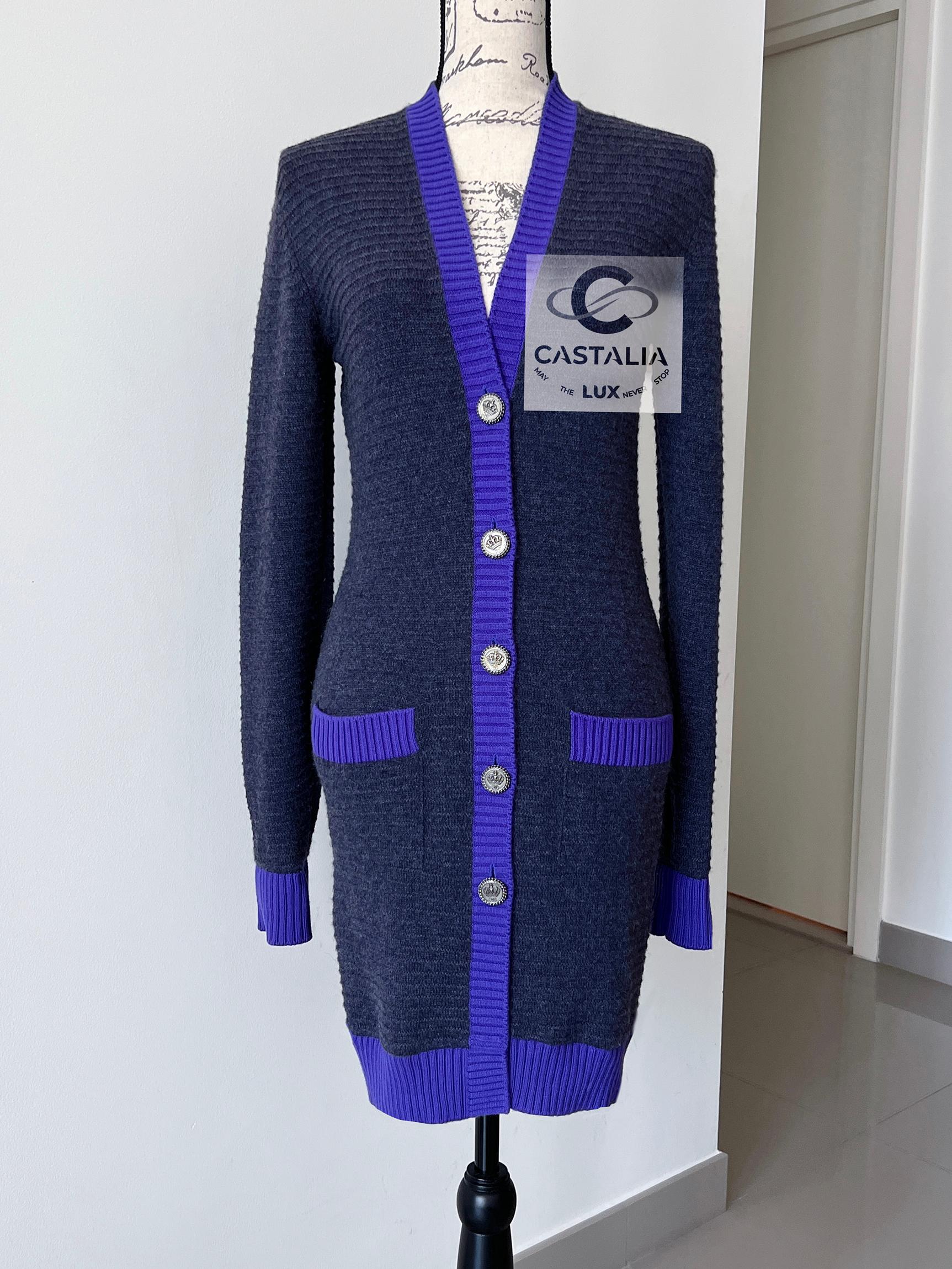 Chanel Paris / London CC Crown Buttons Cashmere Cardigan 36 FR 1