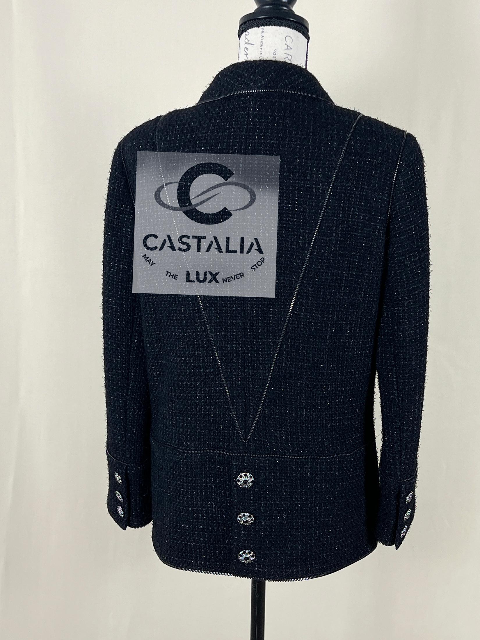 Chanel Paris / London CC Gripoix Buttons Black Tweed Jacket 40 FR For Sale 8