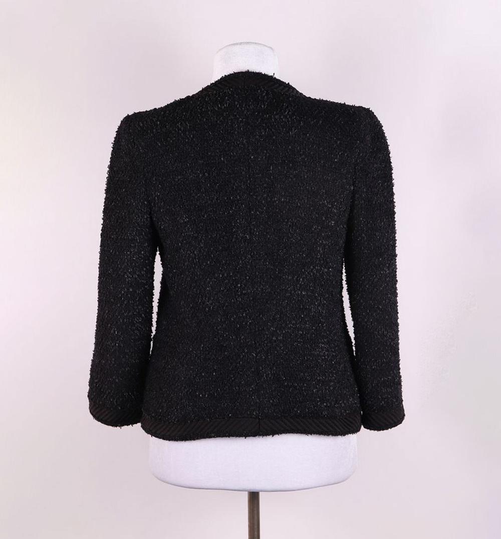 CHANEL Paris / London CC Lion Buttons Tweed Jacke 38 FR im Angebot 4