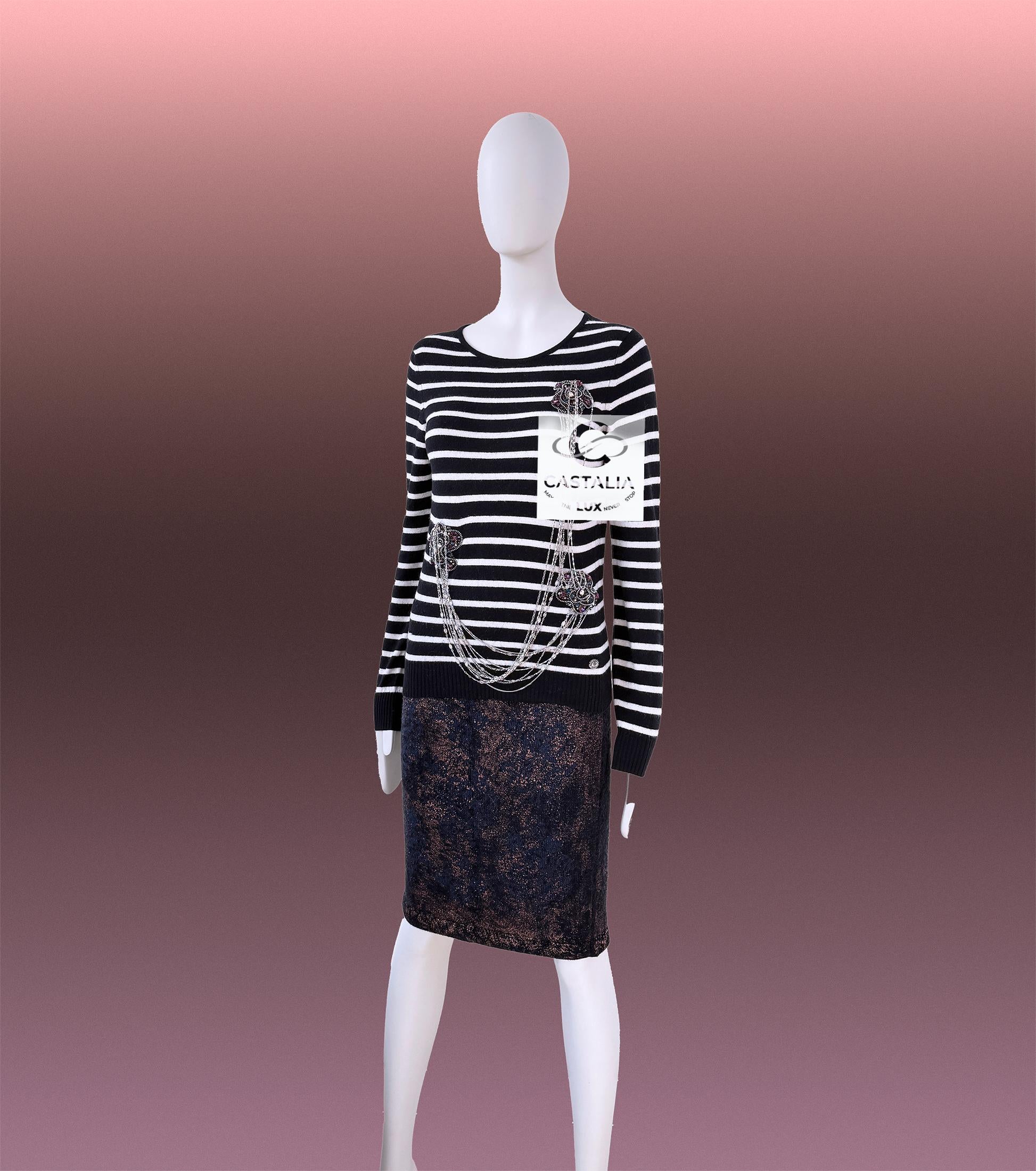 Femenino o masculino Chanel París / Londres Raro Jersey con joyas 36 FR en venta