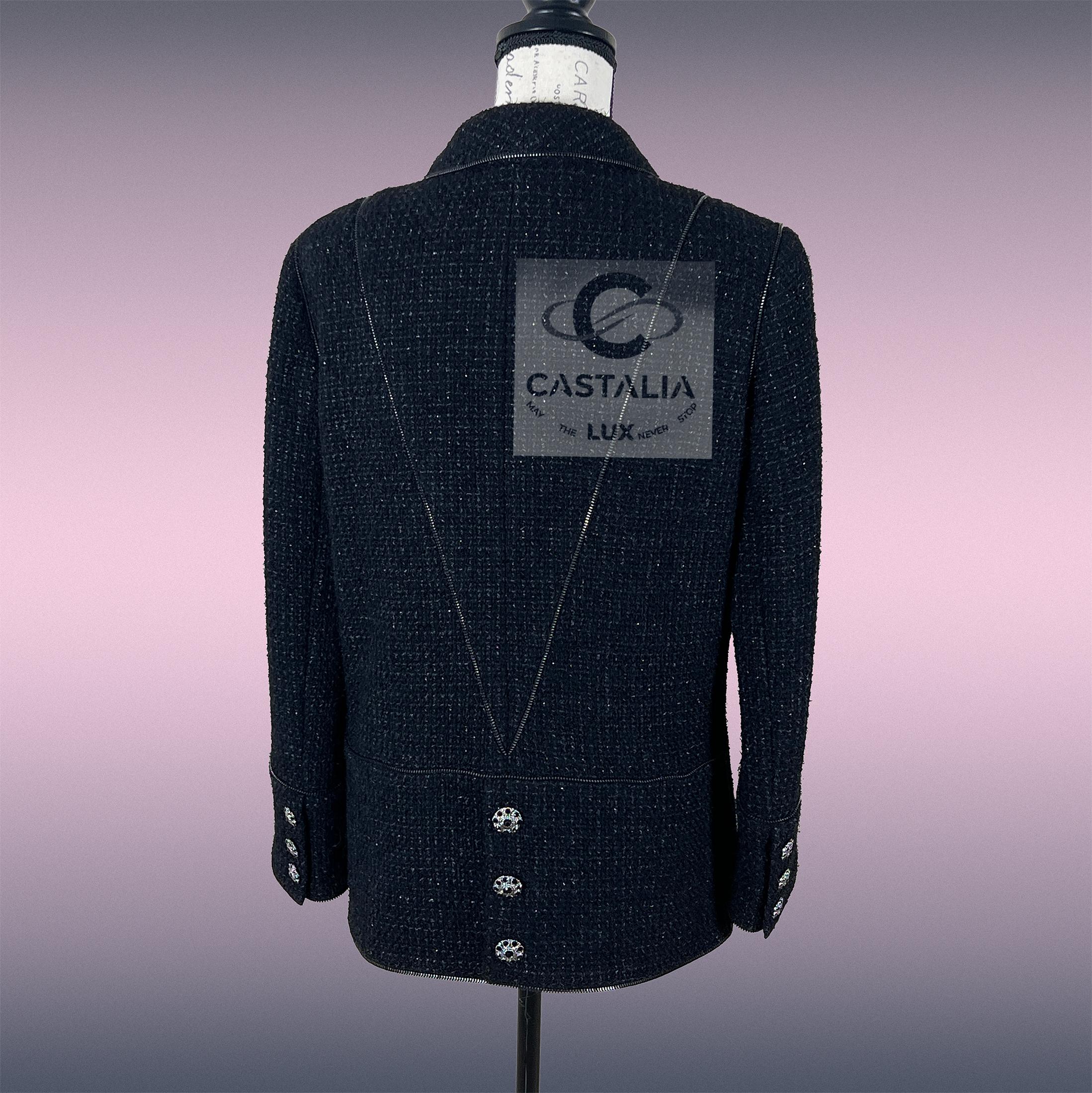 CHANEL Paris / London Rebellion Icon Black Jacket 40 FR en vente 13