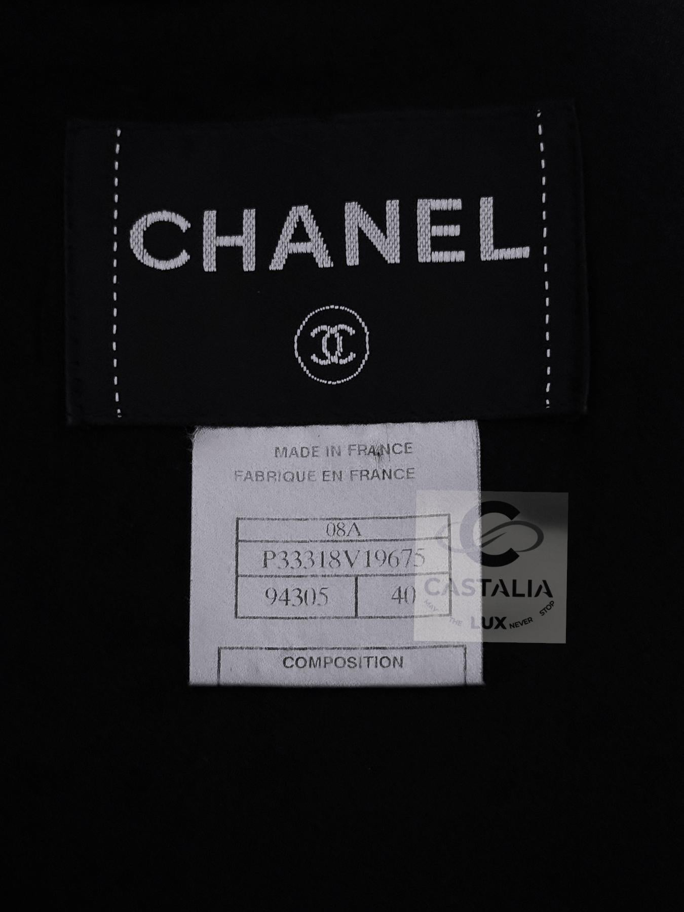CHANEL Paris / London Rebellion Icon Black Jacket 40 FR en vente 15