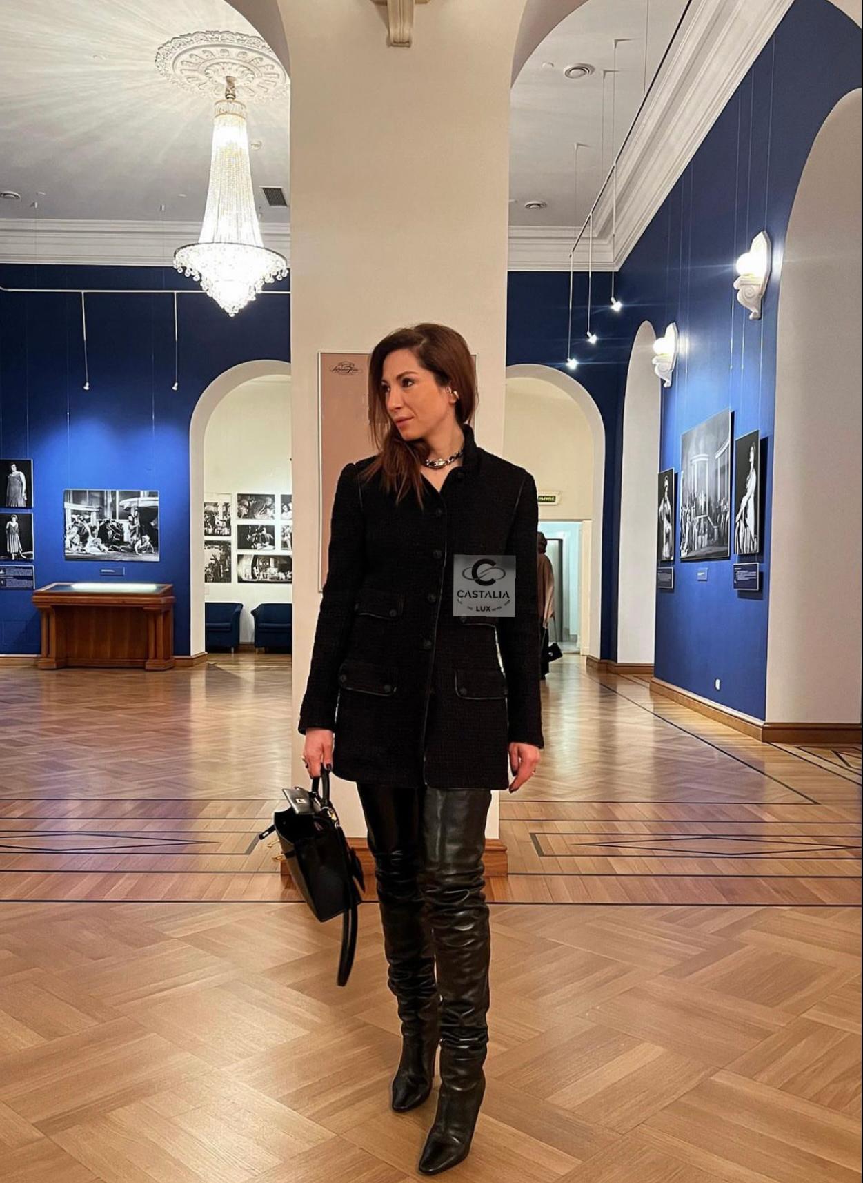 CHANEL Paris / London Rebellion Icon Black Jacket 40 FR Unisexe en vente