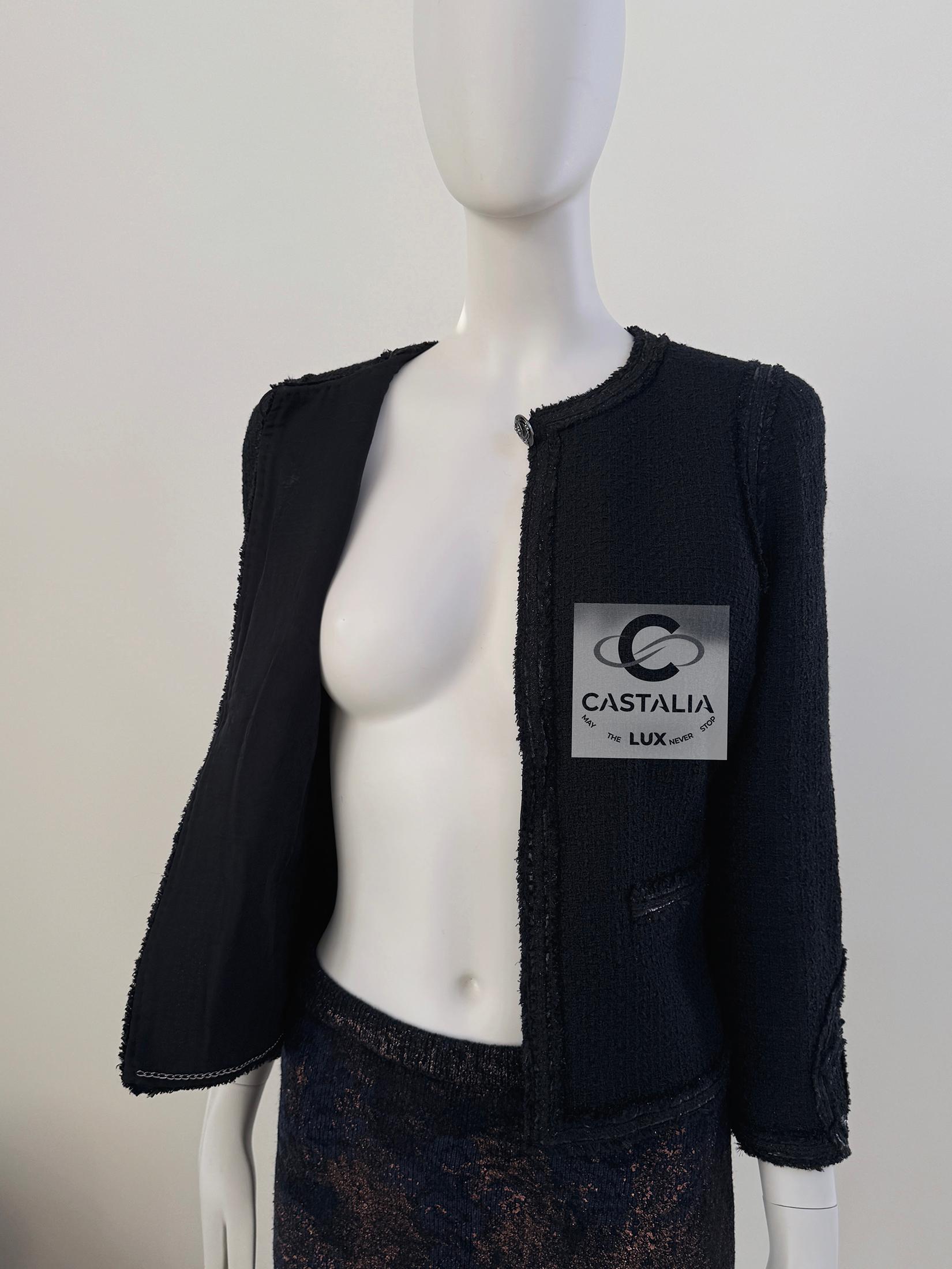 Chanel París / Miami CC Corazón Parches Chaqueta de tweed negro en venta 8