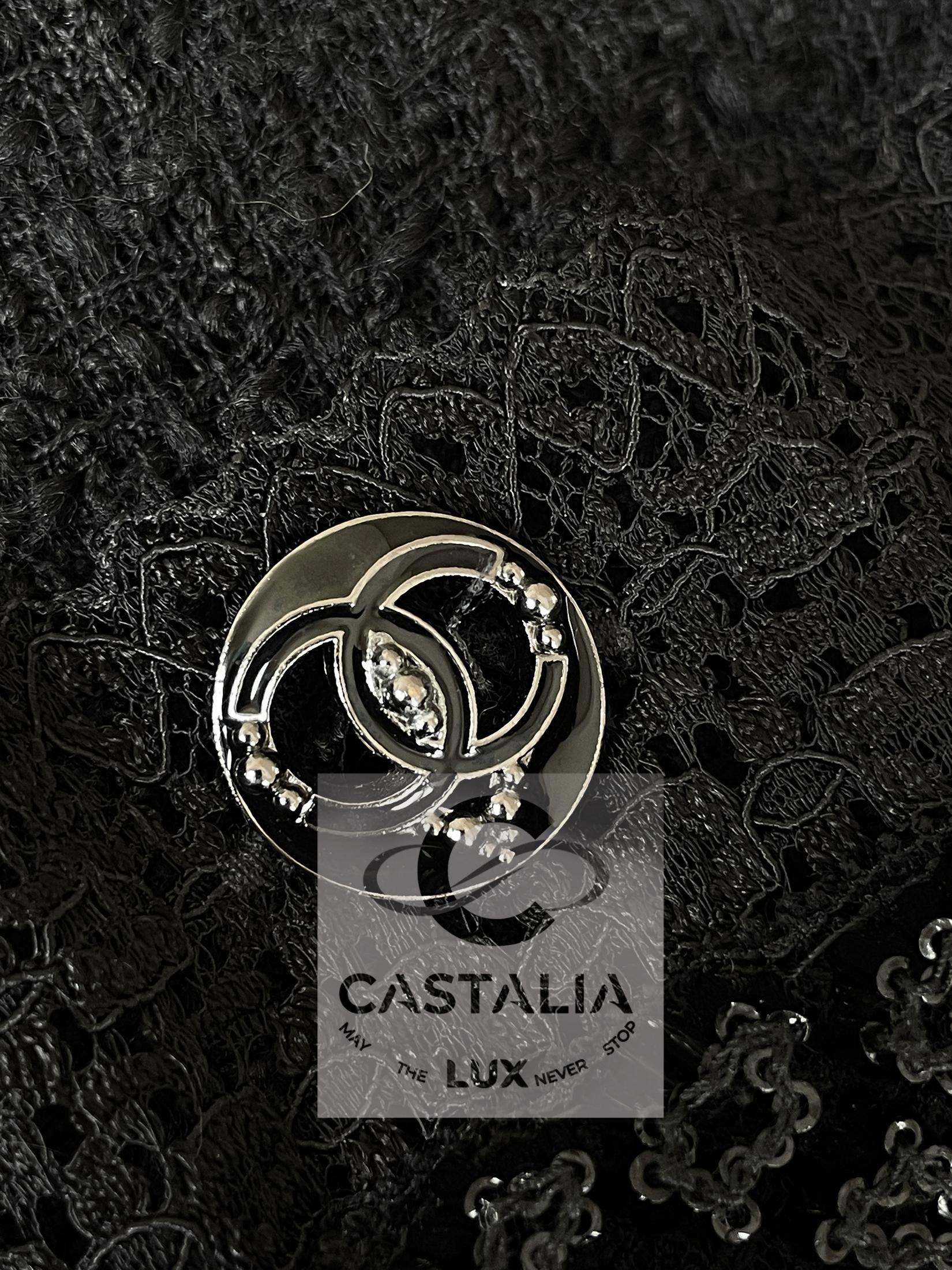 CHANEL Paris / Miami Jewel verschönert schwarze Jacke 40 FR für Damen oder Herren im Angebot