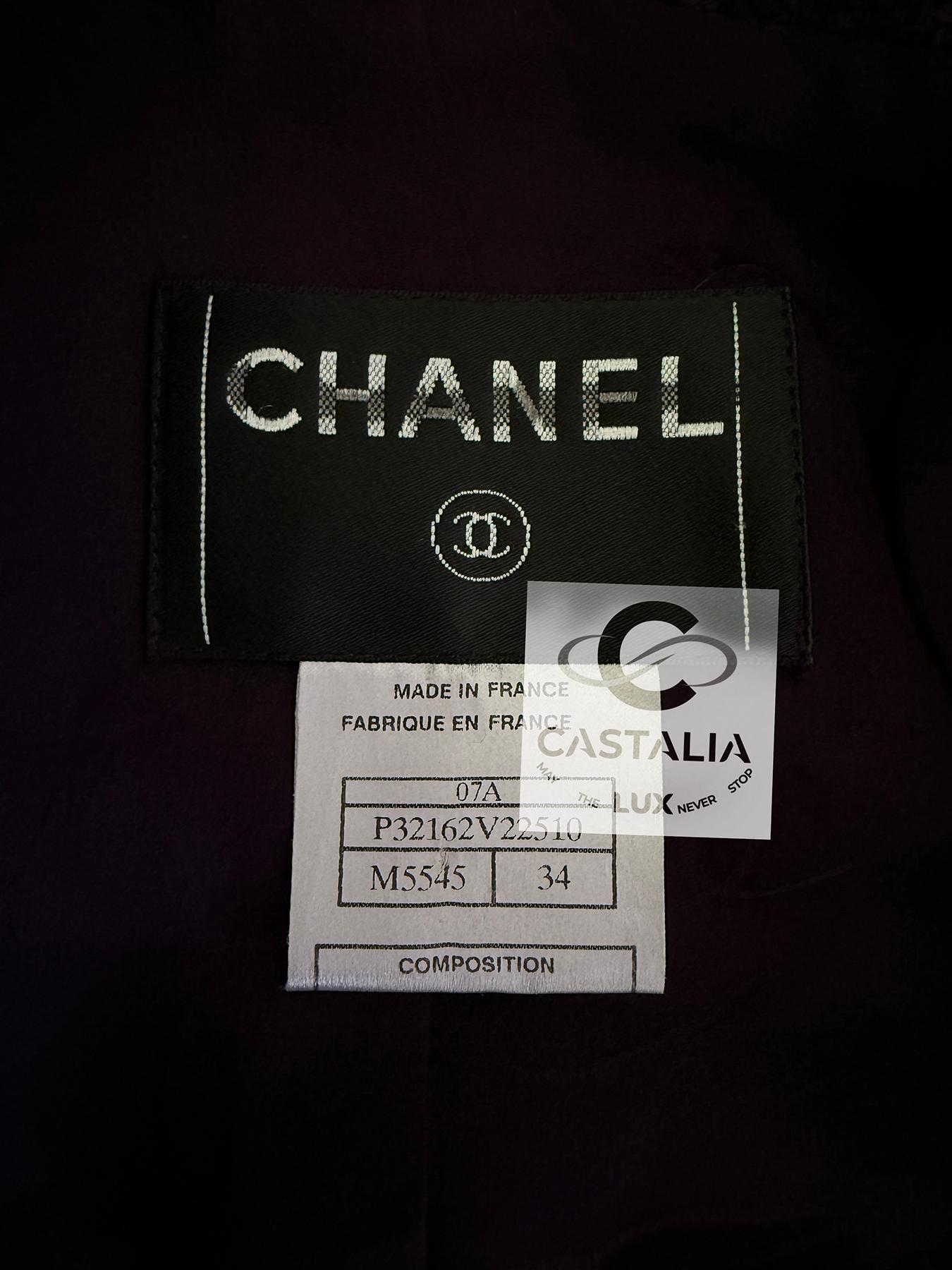 Chanel Paris / Monaco Giacca in tweed ametista profonda 34 FR in vendita 7