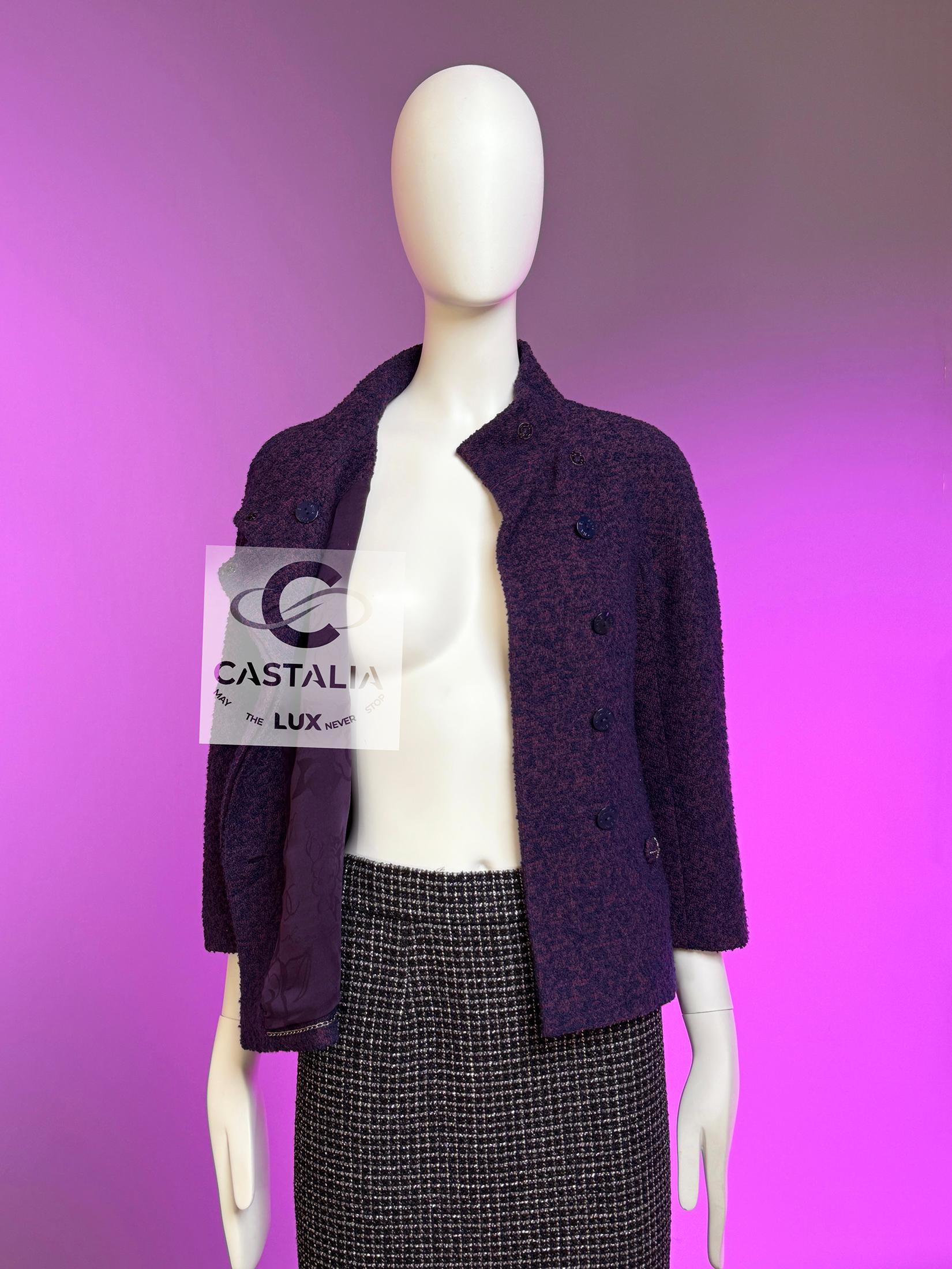 Chanel Paris / Monaco Giacca in tweed ametista profonda 34 FR in vendita 4