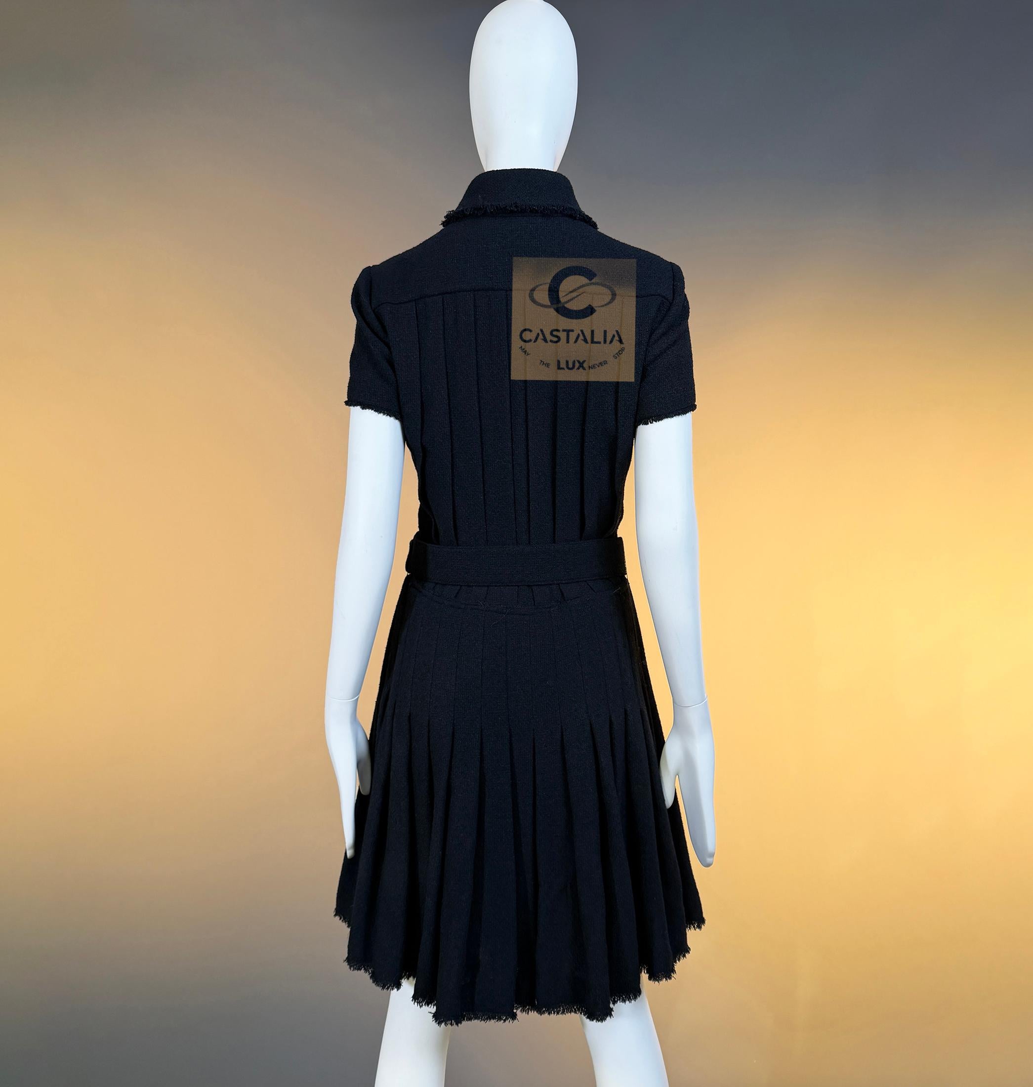 CHANEL Paris / Monte-Carlo Ikonisches Schwarzes Tweedkleid 38 FR im Angebot 12