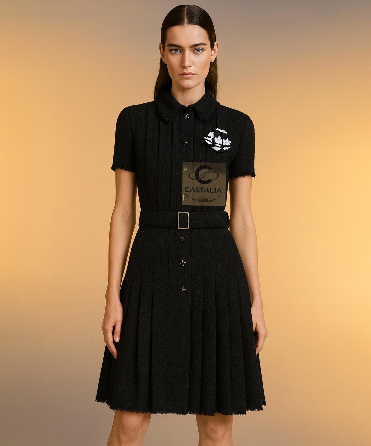 CHANEL Paris / Monte-Carlo Ikonisches Schwarzes Tweedkleid 38 FR im Zustand „Neu“ im Angebot in Dubai, AE