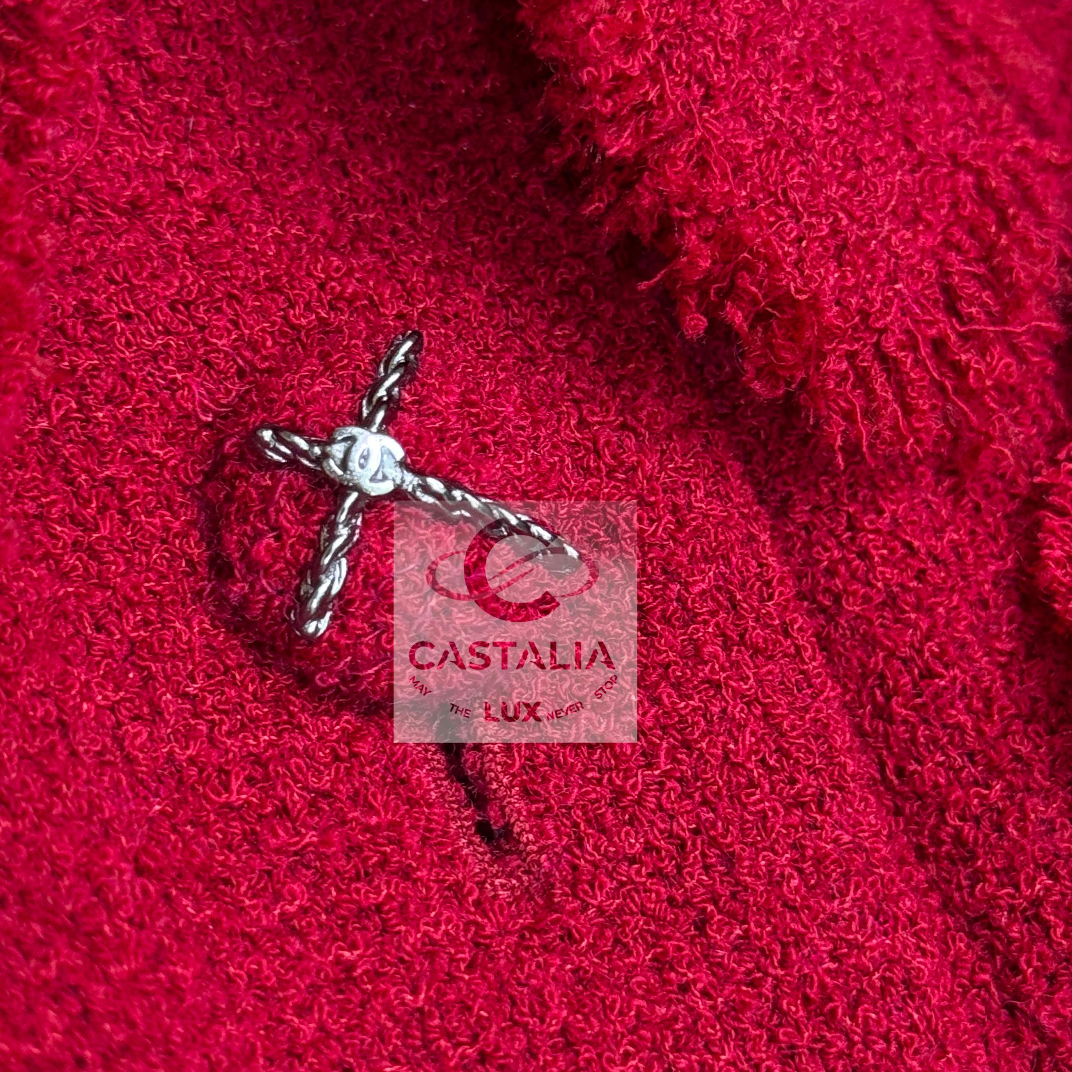 Chanel Paris / Monte-Carlo Iconic Burgundy Tweed Dress 38 FR For Sale 8