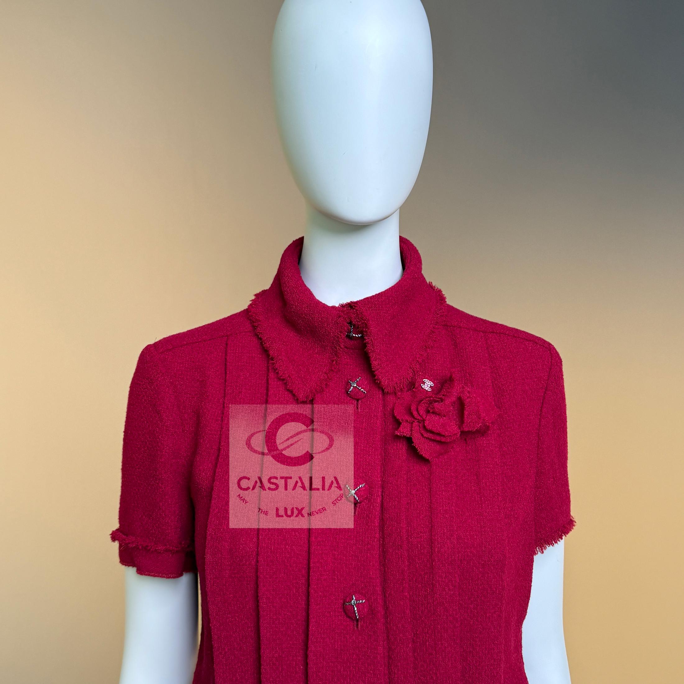 Chanel Paris / Monte-Carlo Iconic Burgundy Tweed Dress 38 FR For Sale 3