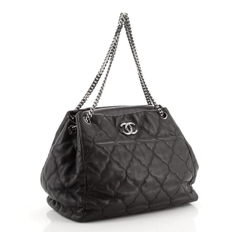 chanel accordion tote