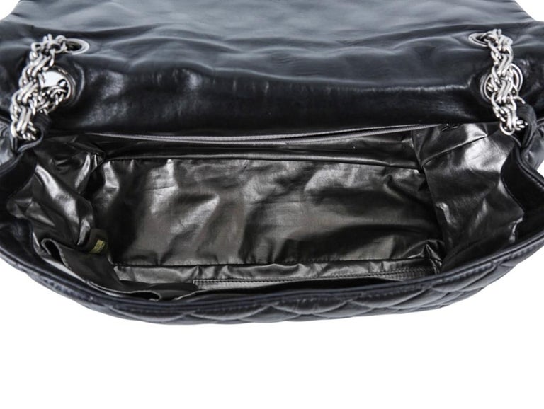 chanel black jumbo flap bag