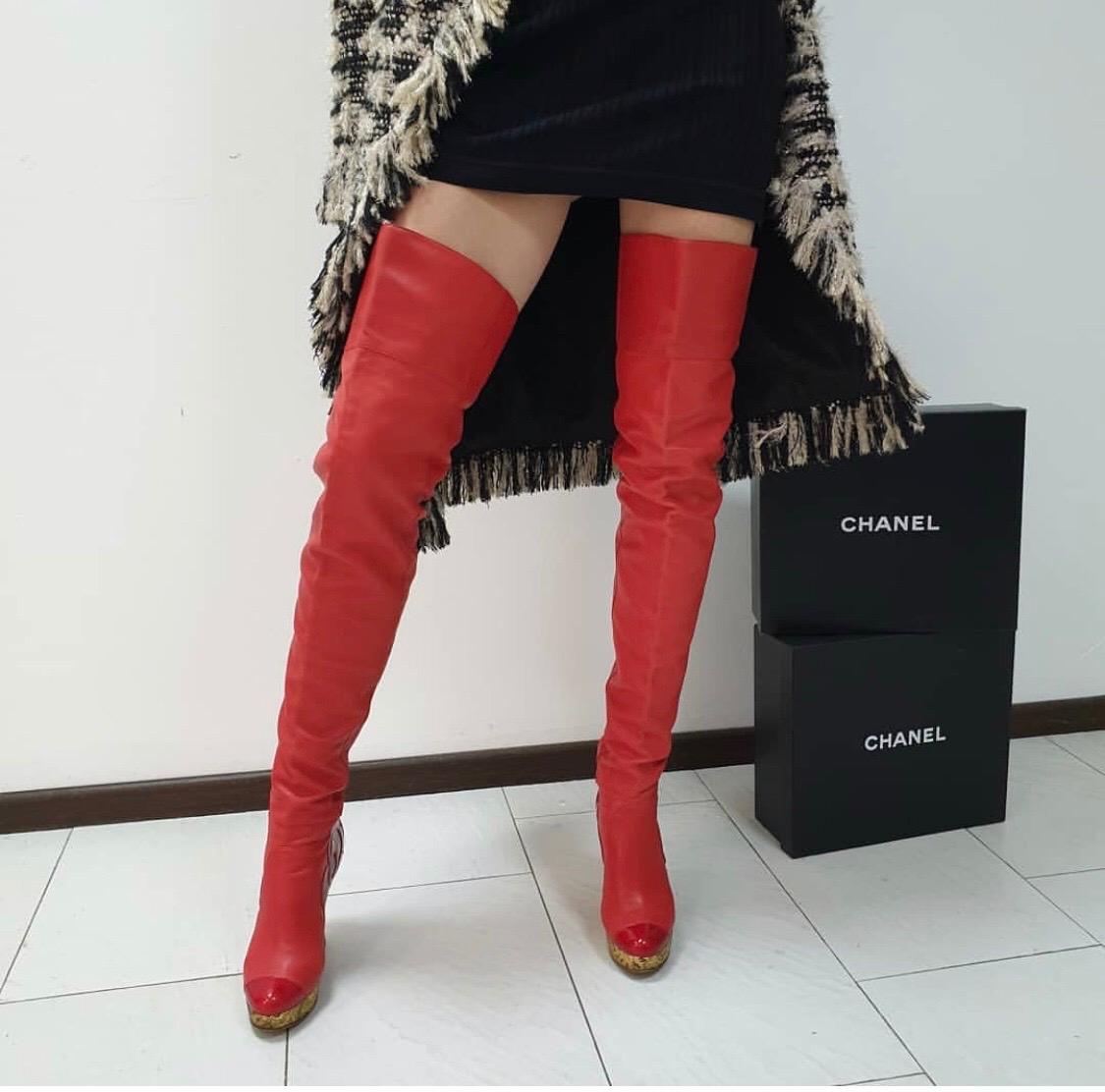 Chanel Paris-Moscow Wedge Boots In Good Condition In Krakow, PL