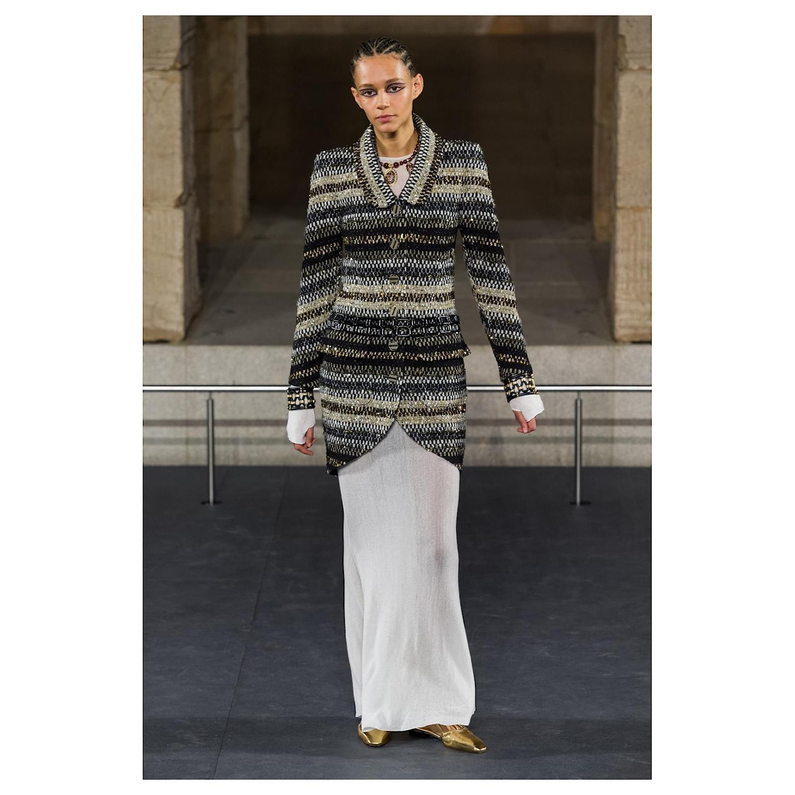 Chanel Paris / New-York Lesage Tweed Jacket In Excellent Condition In Dubai, AE