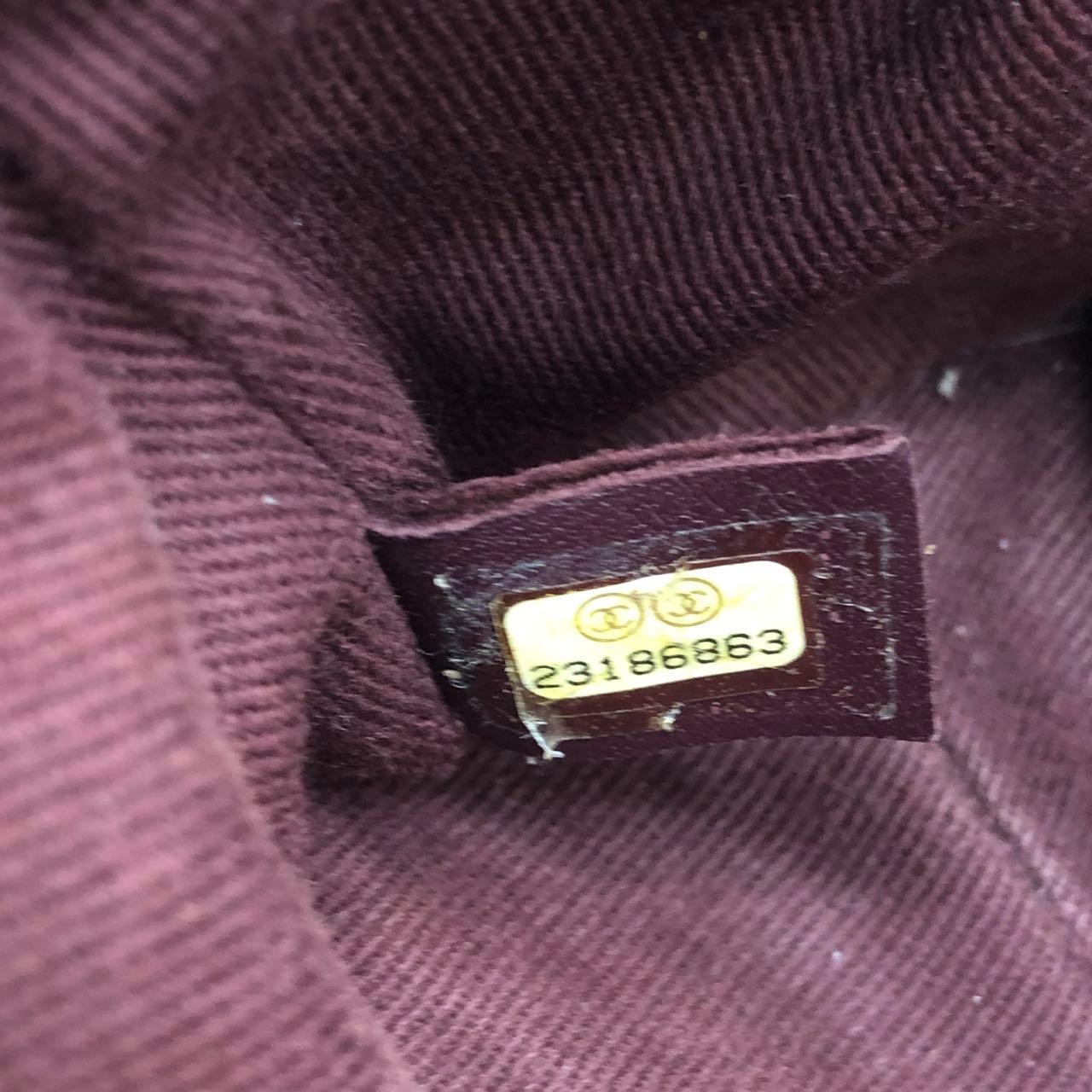 Chanel Paris Rom Mini Trapezio Klappe Tasche Taupe gesteppt Schafsleder Gold Hardware im Angebot 7