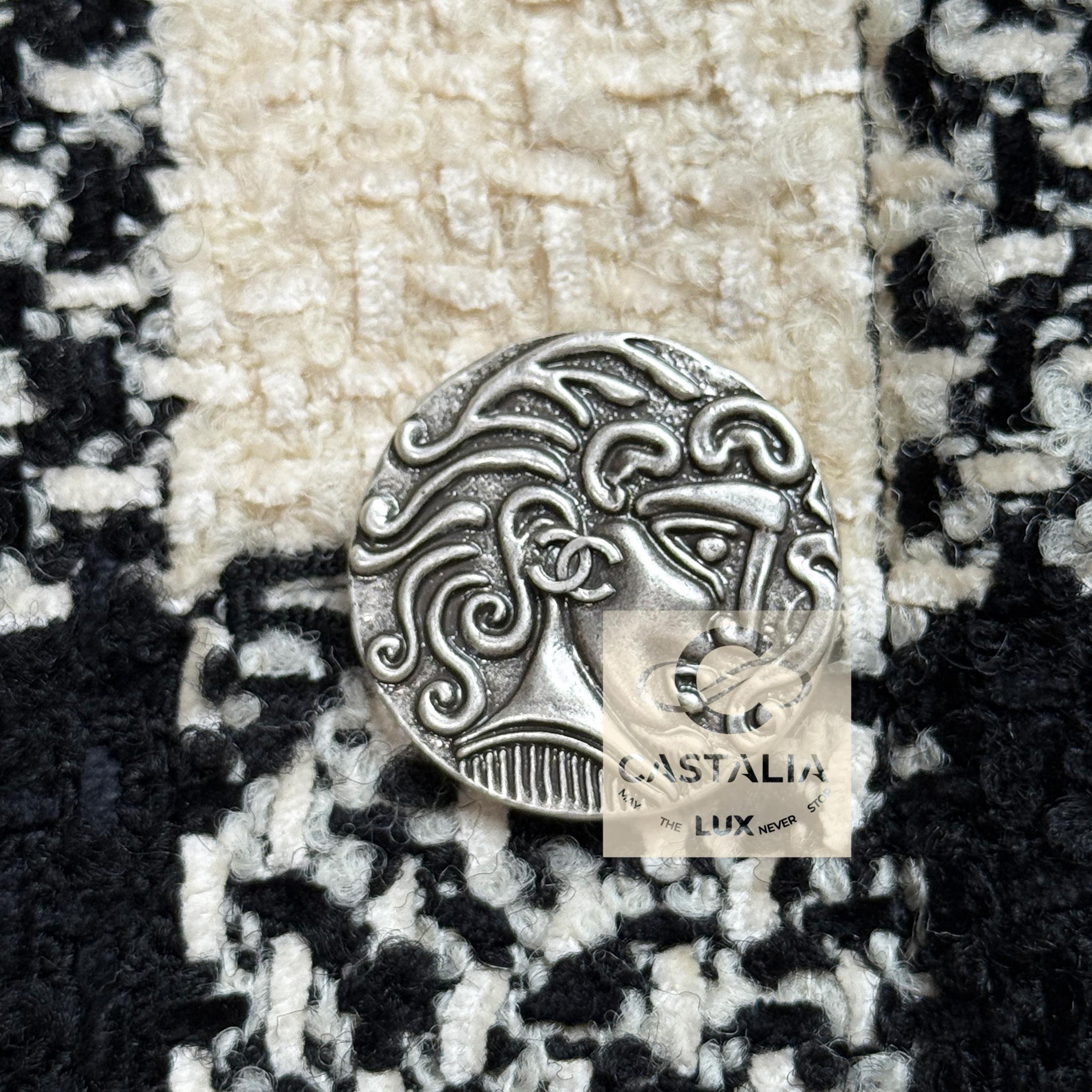CHANEL París / Roma Nueva Declaración Chaqueta de tweed 36 FR en venta 6