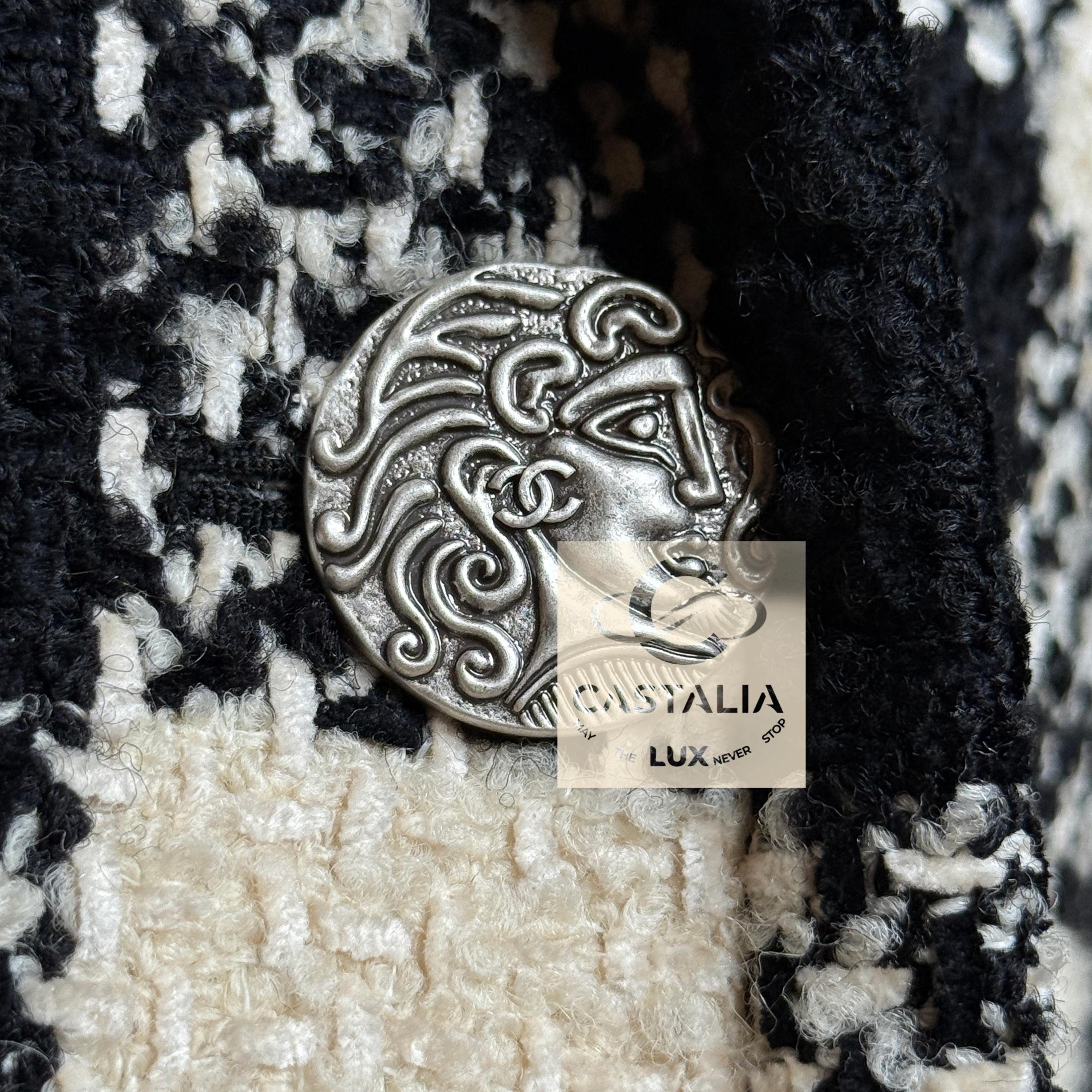 CHANEL París / Roma Nueva Declaración Chaqueta de tweed 36 FR en venta 11