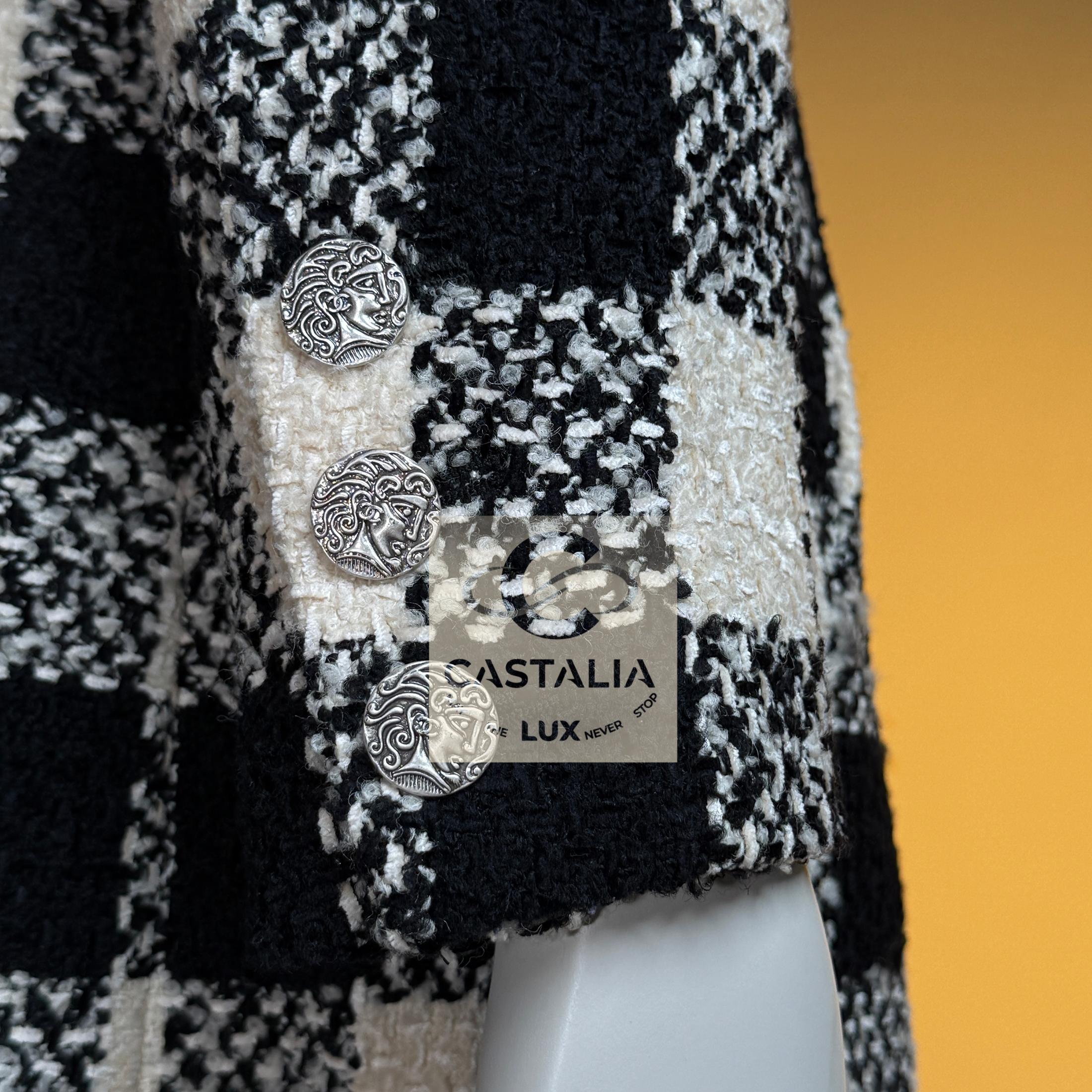 CHANEL París / Roma Nueva Declaración Chaqueta de tweed 36 FR en venta 13