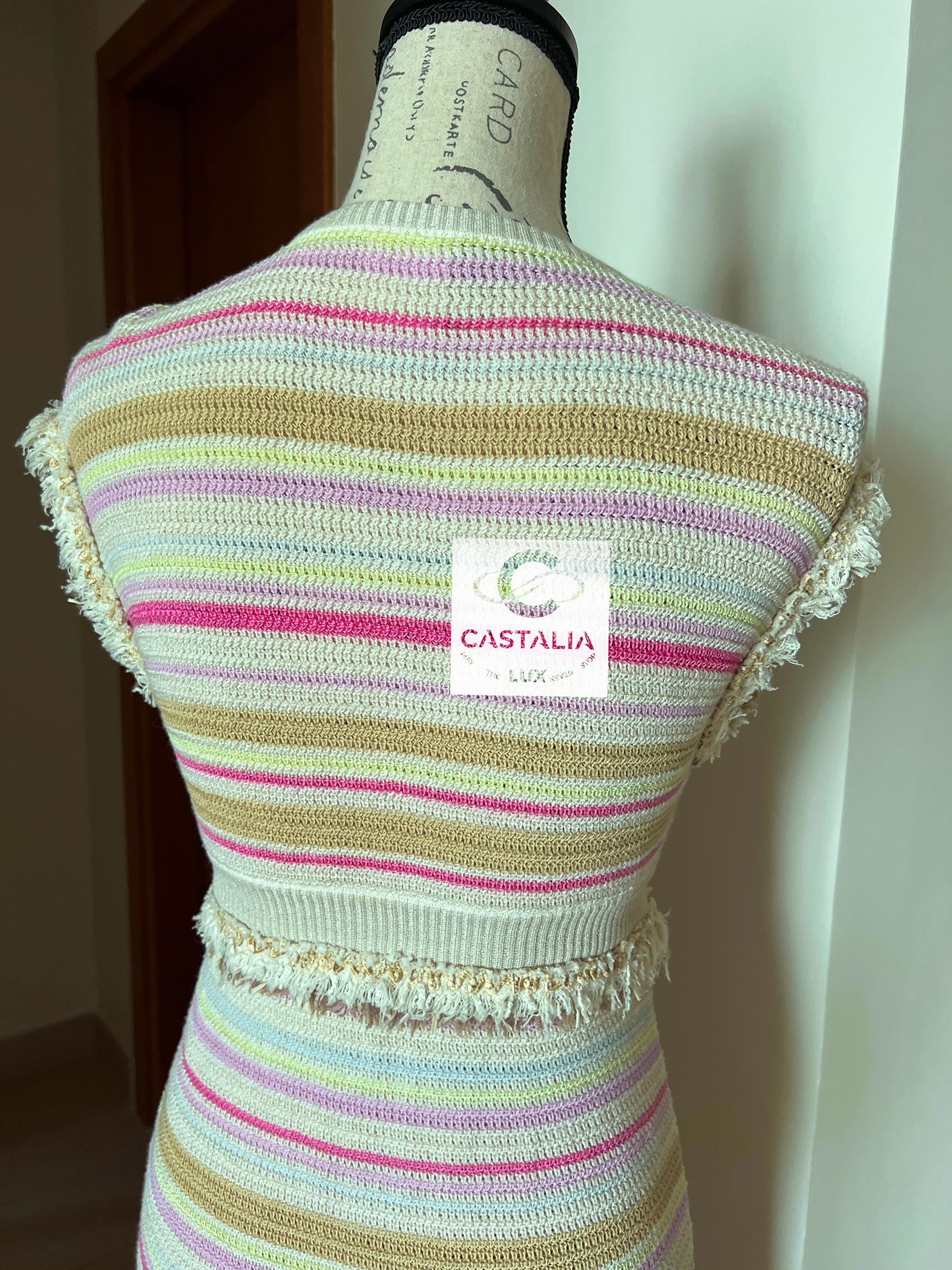 CHANEL Paris / Saint-Tropez Runway Maxi Cardigan 40 FR en vente 6