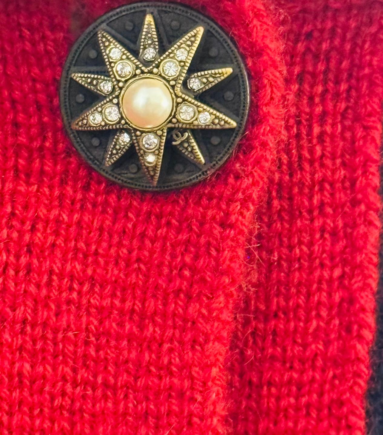 Chanel Paris Salzburg 2015 long cashmere runway cardigan In Excellent Condition In PARIS, FR
