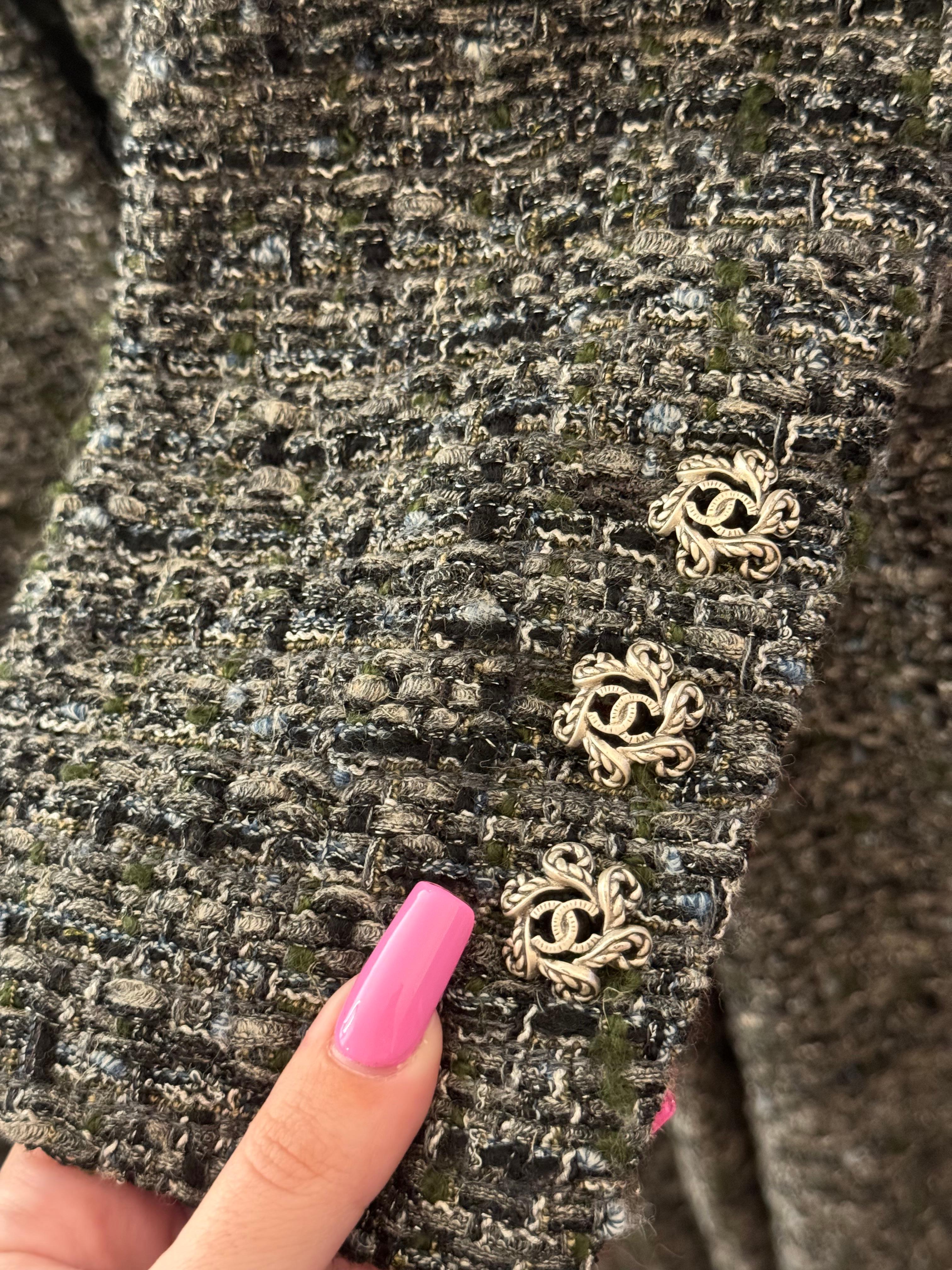 Chanel runway métiers d’art Paris Salzburg pre fall 2015 coat worn by Stella Tenant, size 38 FR, very good condition, it fits perfectly for sizes 36 FR, 38 FR and 40 FR too 