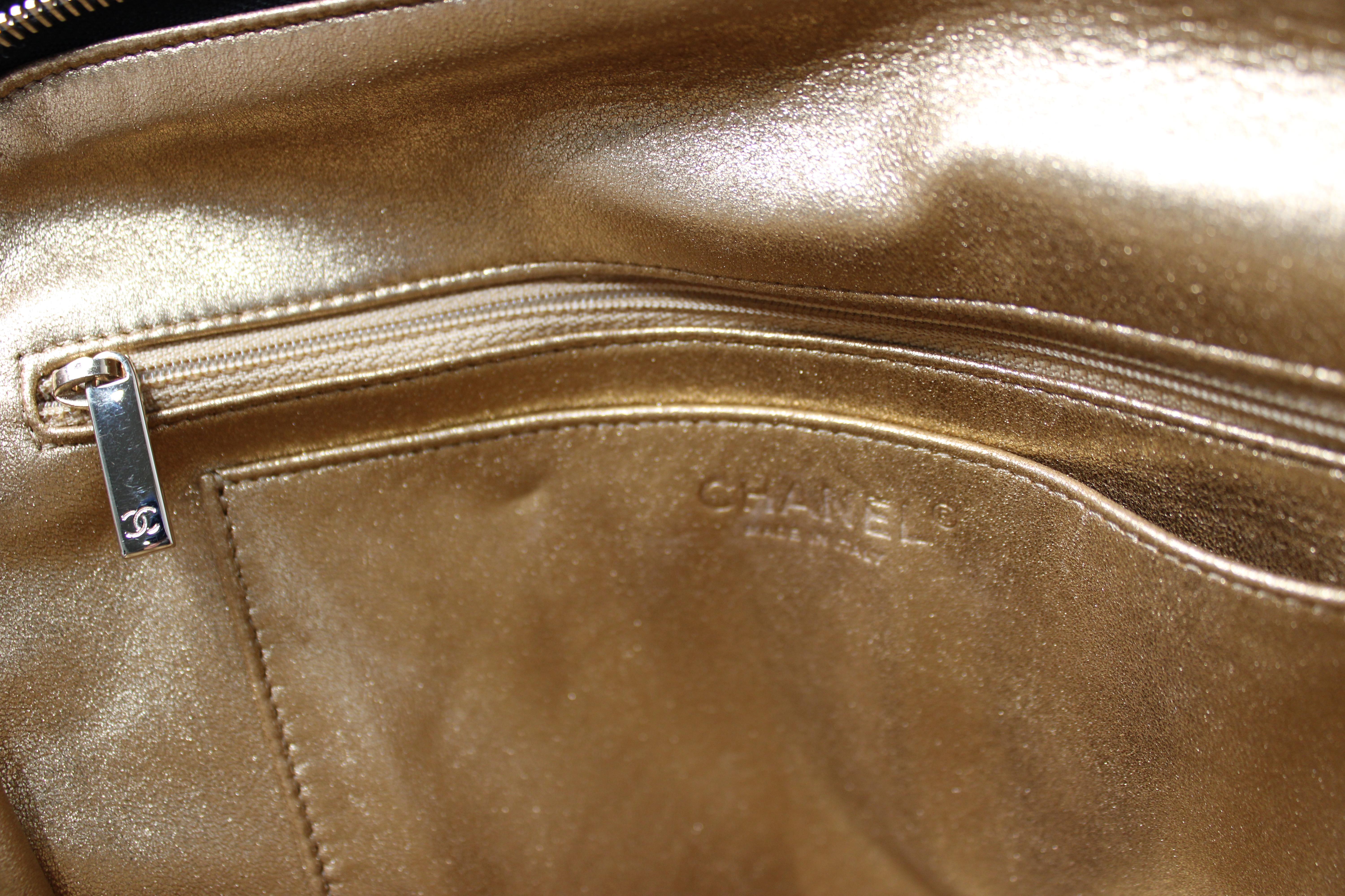 Chanel Paris-Salzbourg Sac à dos de chasse noir irisé et or 2015 en vente 6