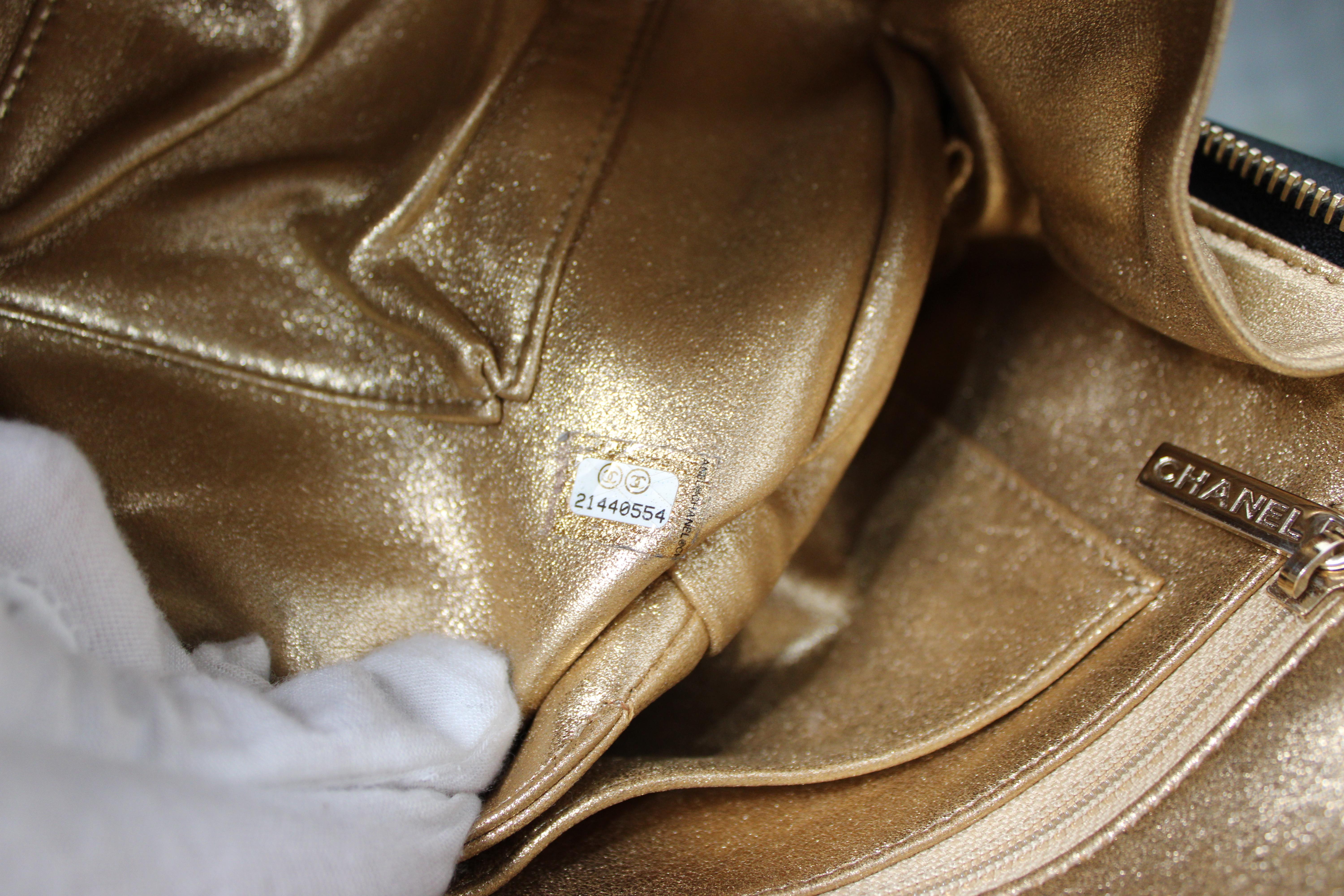 Chanel Paris-Salzbourg Sac à dos de chasse noir irisé et or 2015 en vente 7