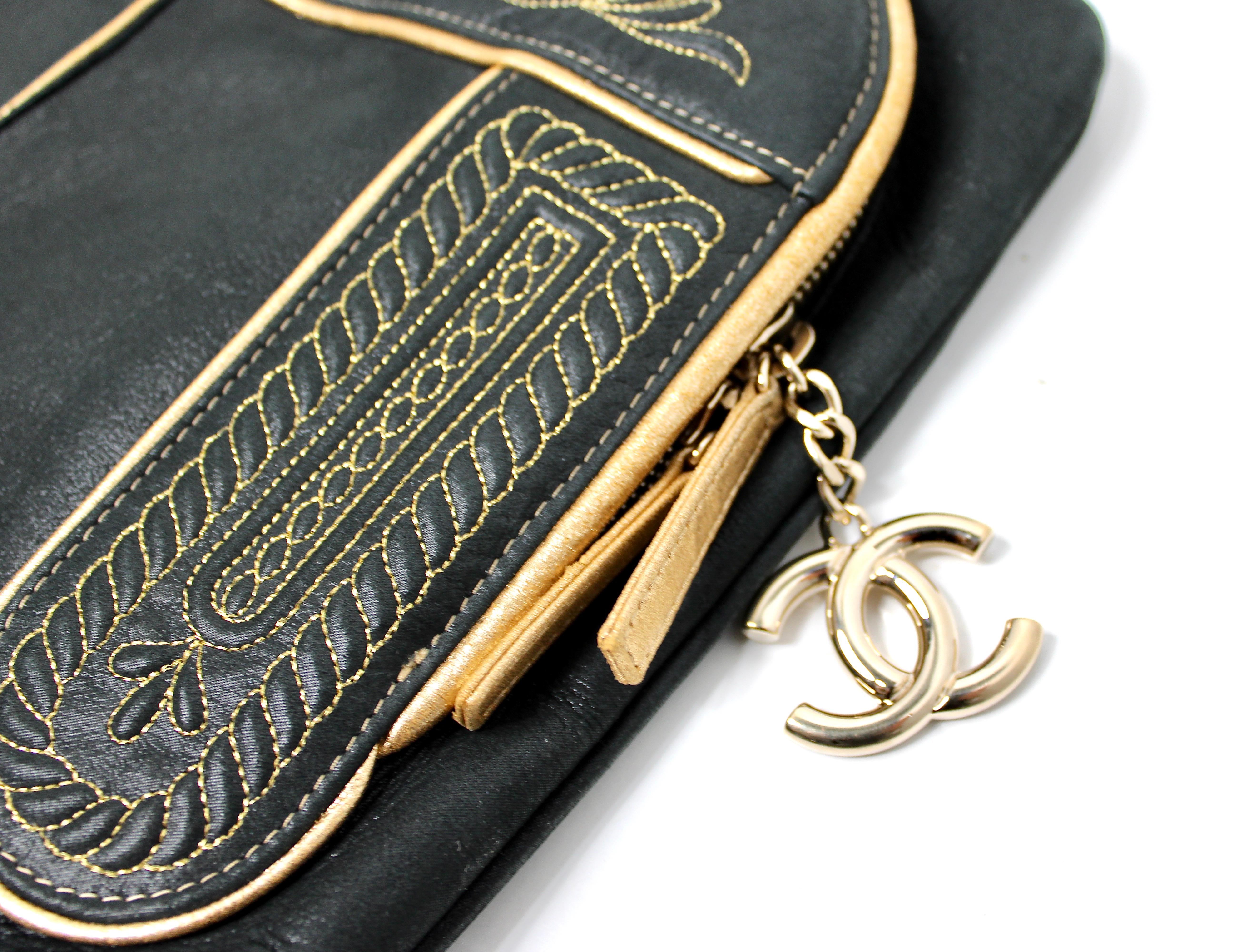 Chanel Paris-Salzbourg Sac à dos de chasse noir irisé et or 2015 Bon état - En vente à Scottsdale, AZ